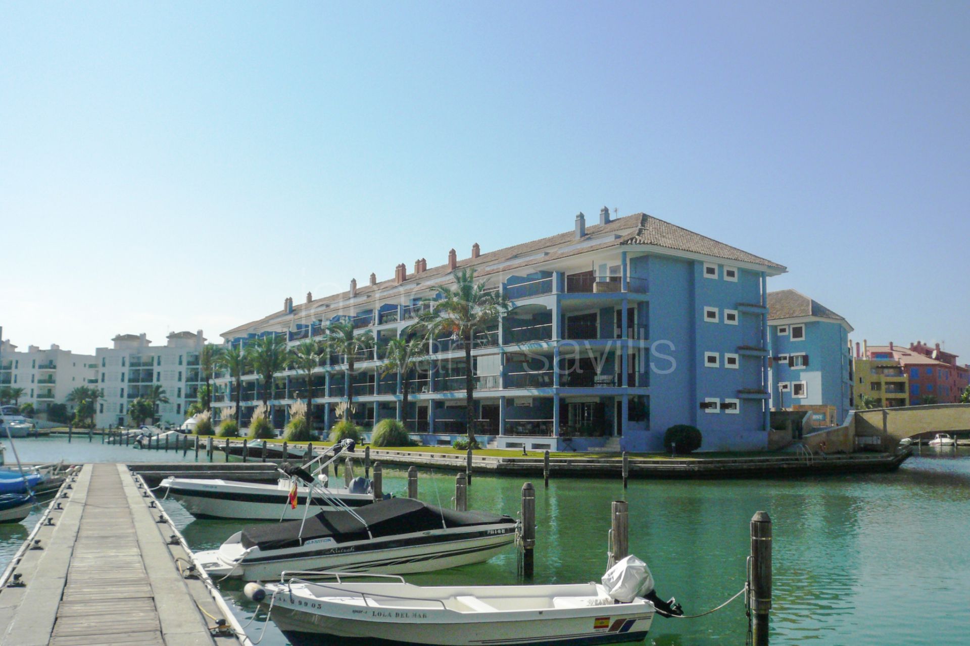 Spacious 3 bedroom apartment in La Marina de Sotogrande