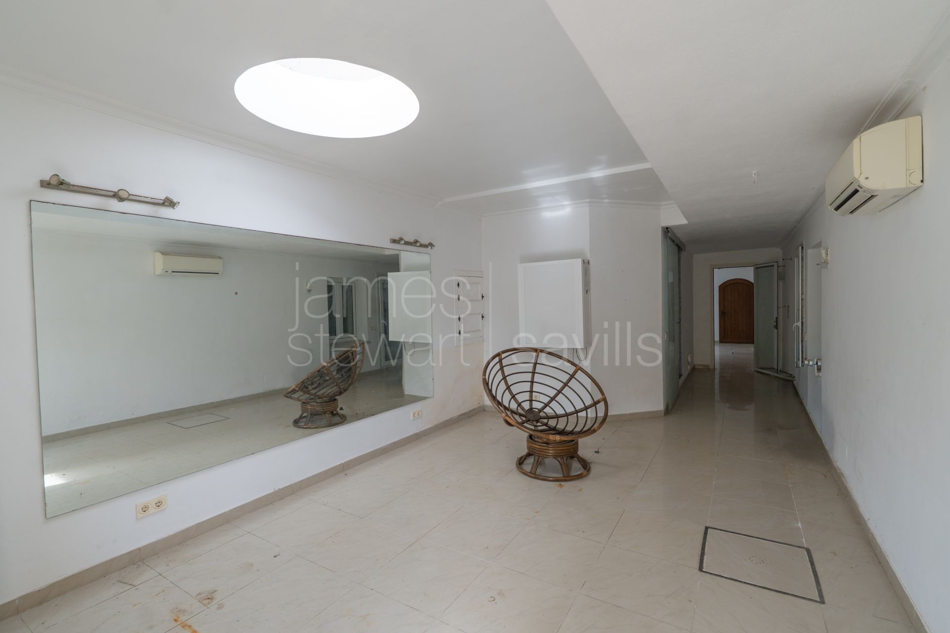 Sea View Villa with Private Beach Access in Torreguadiaro