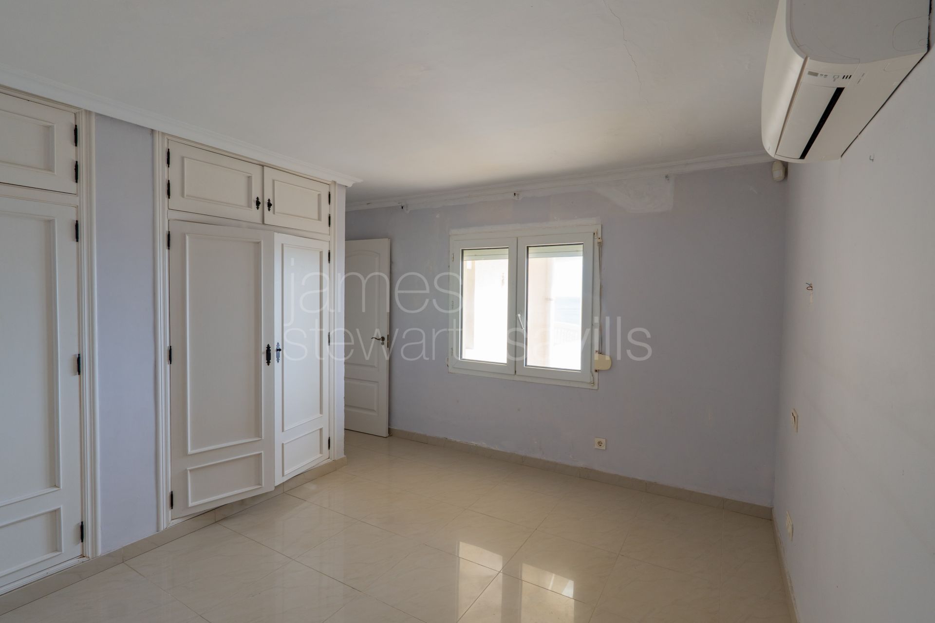 Sea View Villa with Private Beach Access in Torreguadiaro