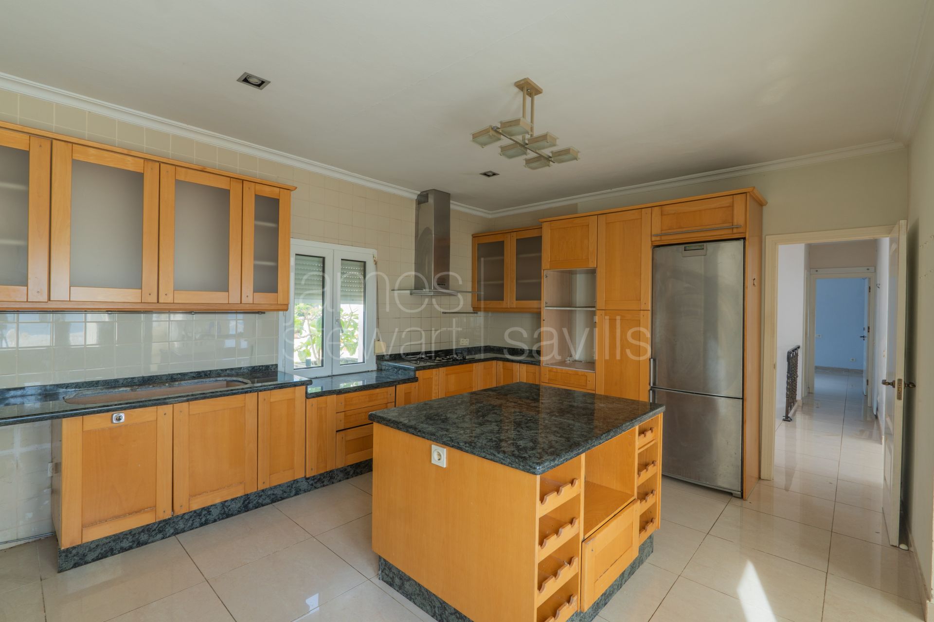 Sea View Villa with Private Beach Access in Torreguadiaro