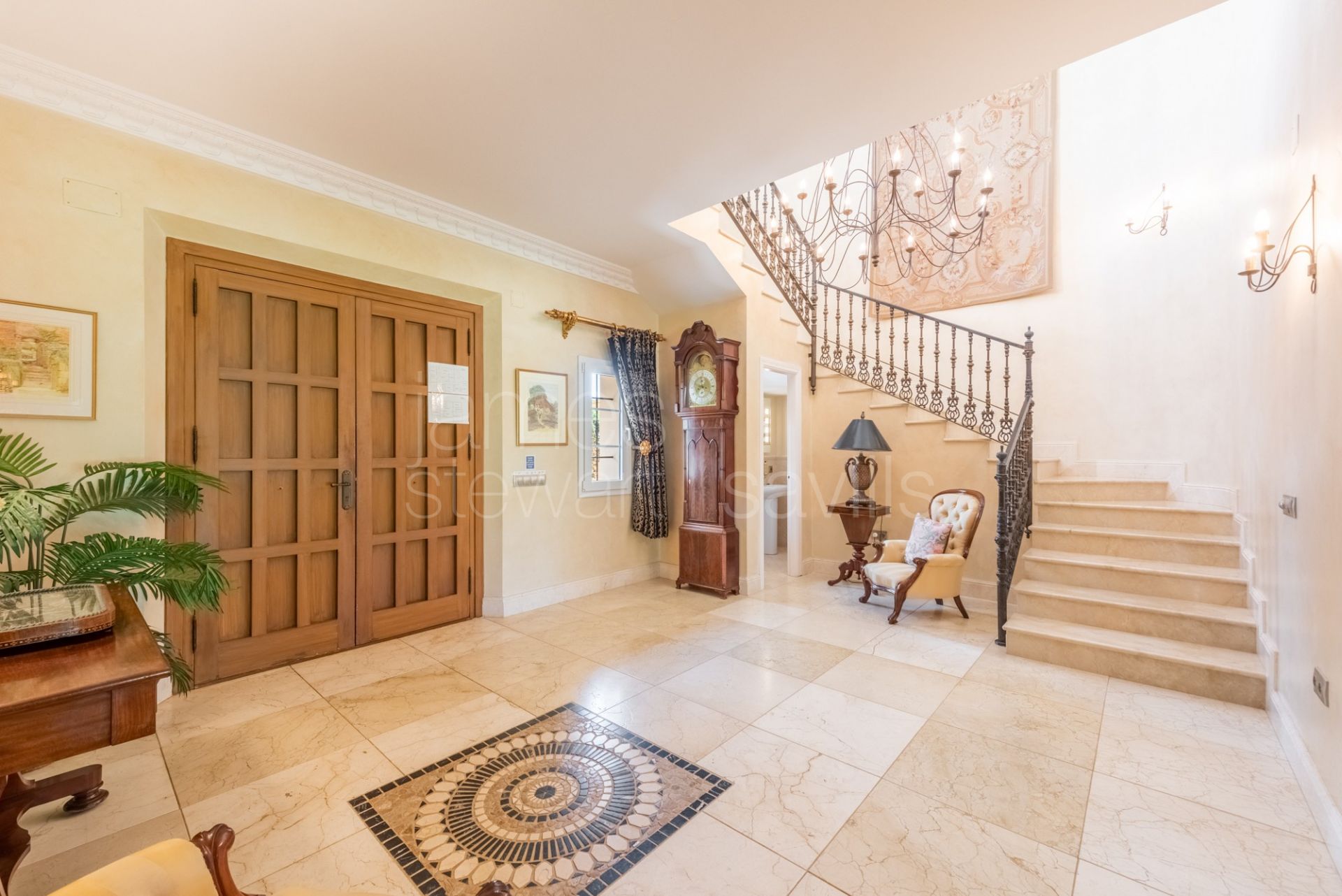 Excelente villa en primera linea del golf del San Roque Golf Resort