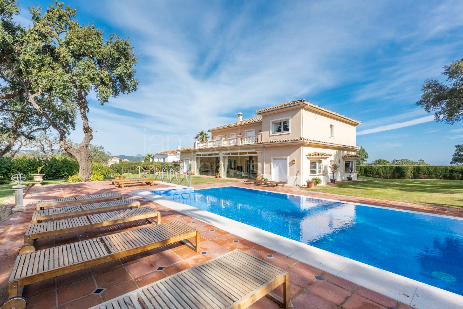 Excelente villa en primera linea del golf del San Roque Golf Resort