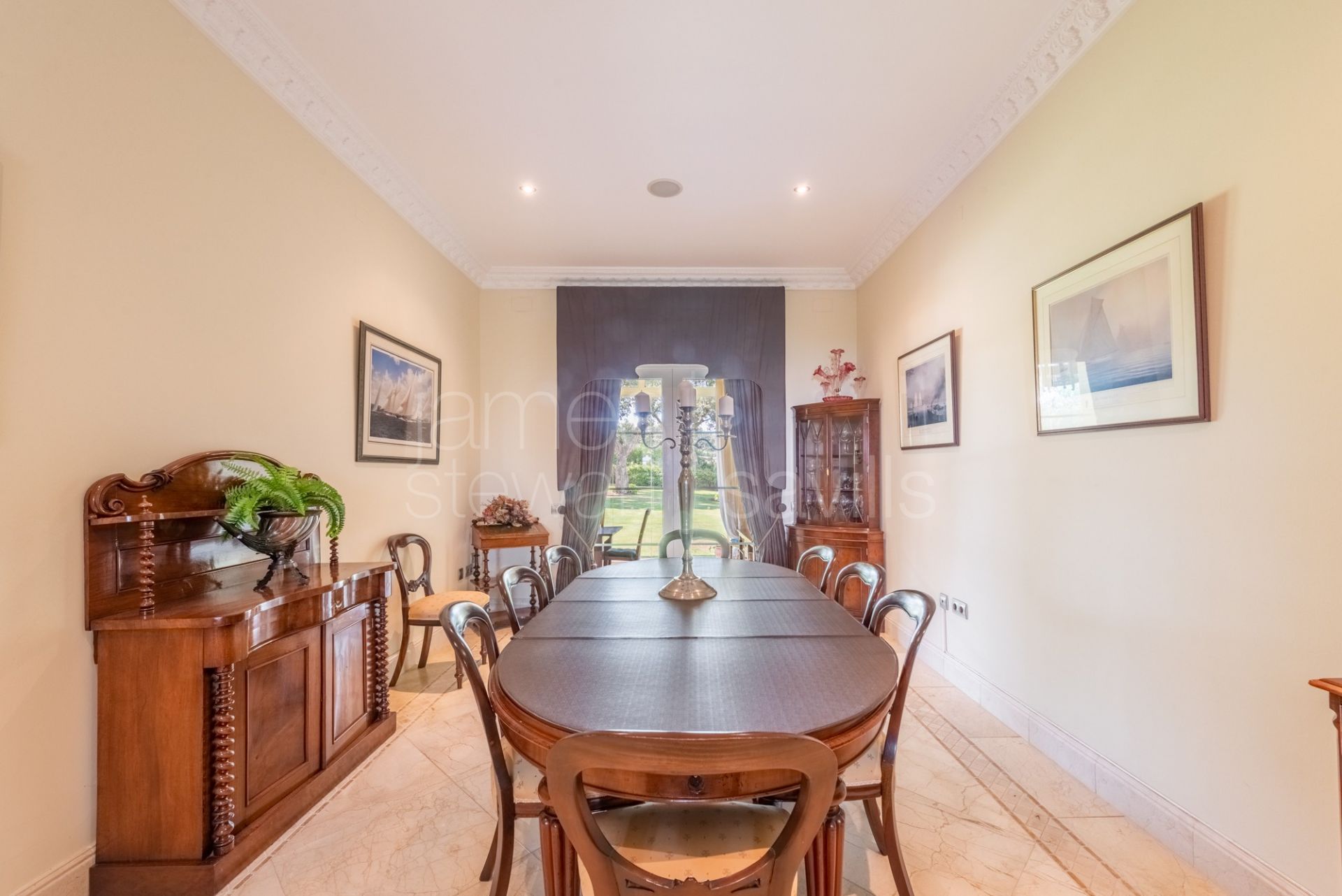 Excelente villa en primera linea del golf del San Roque Golf Resort