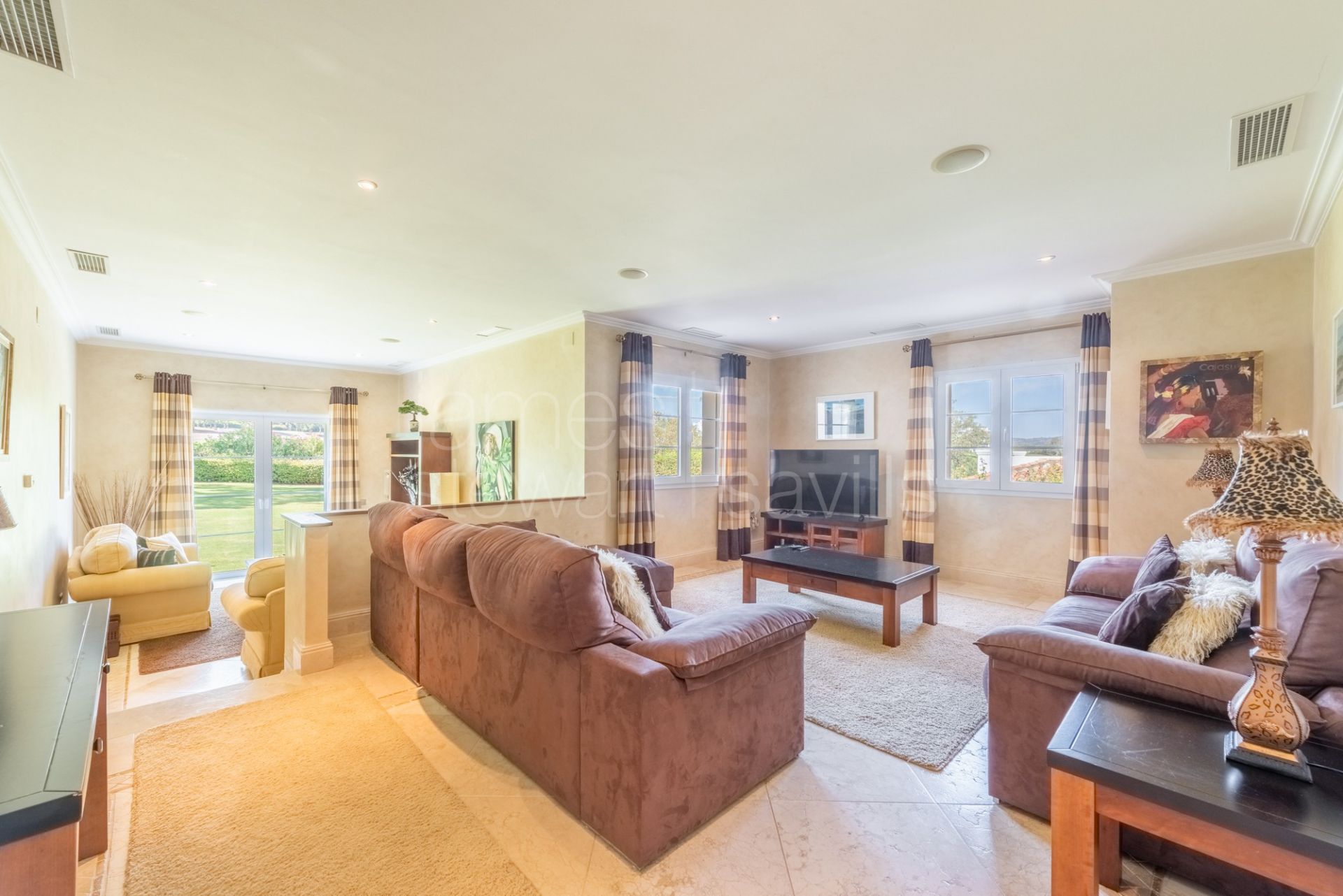 Excelente villa en primera linea del golf del San Roque Golf Resort