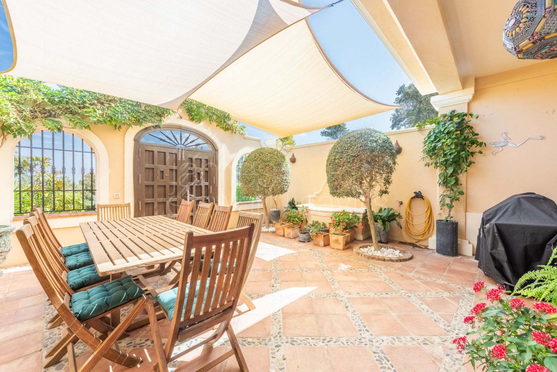 Excelente villa en primera linea del golf del San Roque Golf Resort