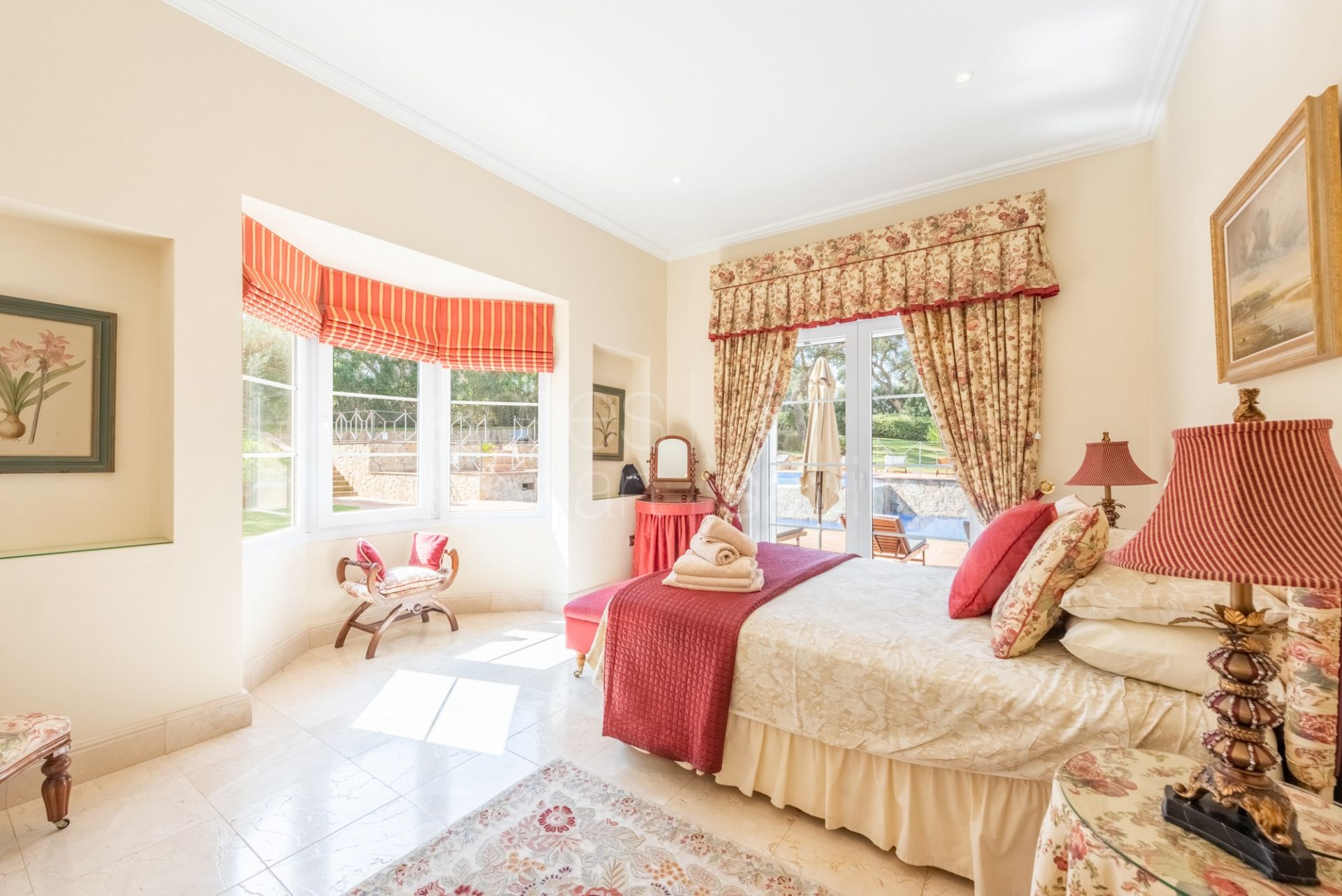 Excelente villa en primera linea del golf del San Roque Golf Resort