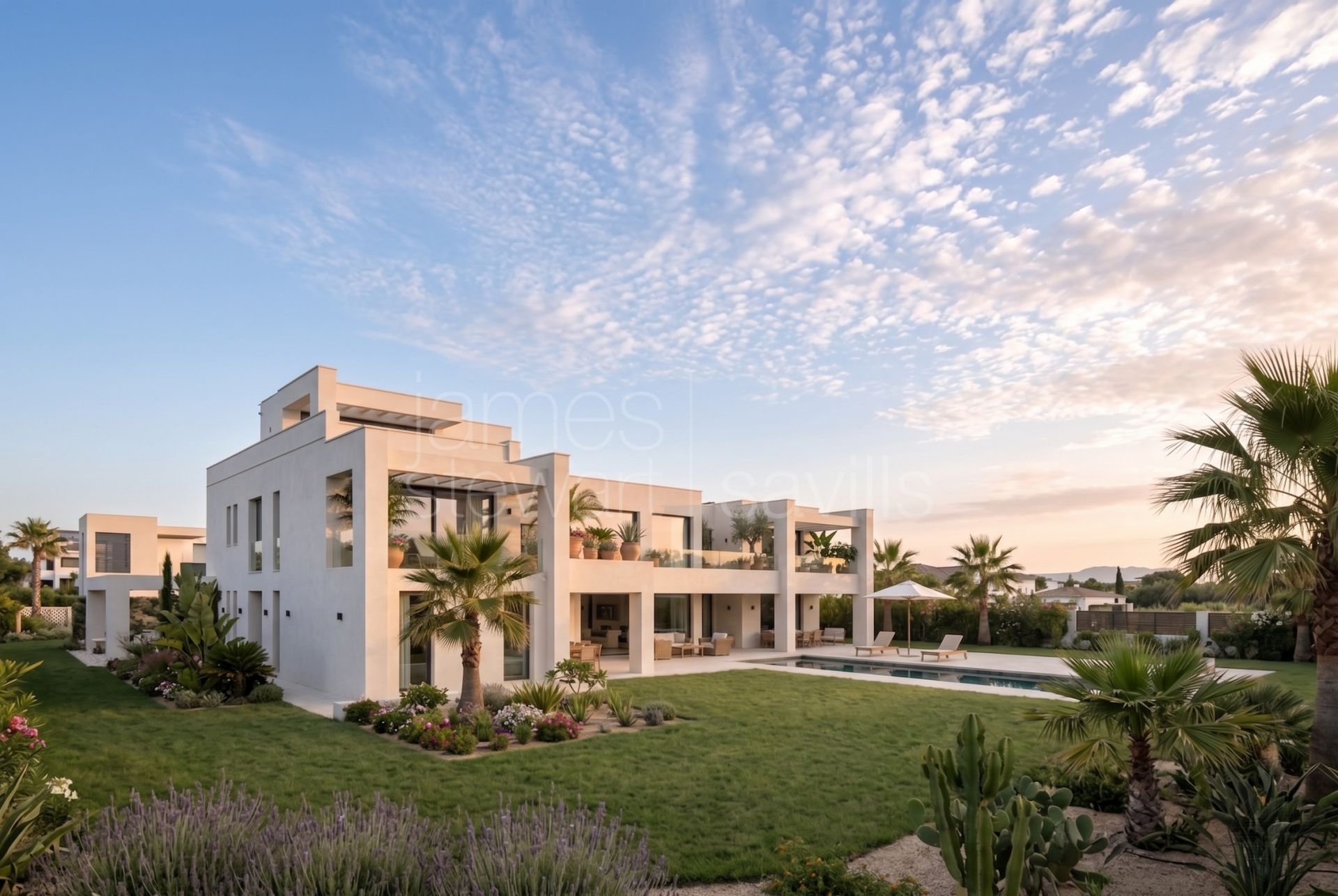 Parcela en venta en Sotogrande Alto con licencia y vistas a Almenara Golf
