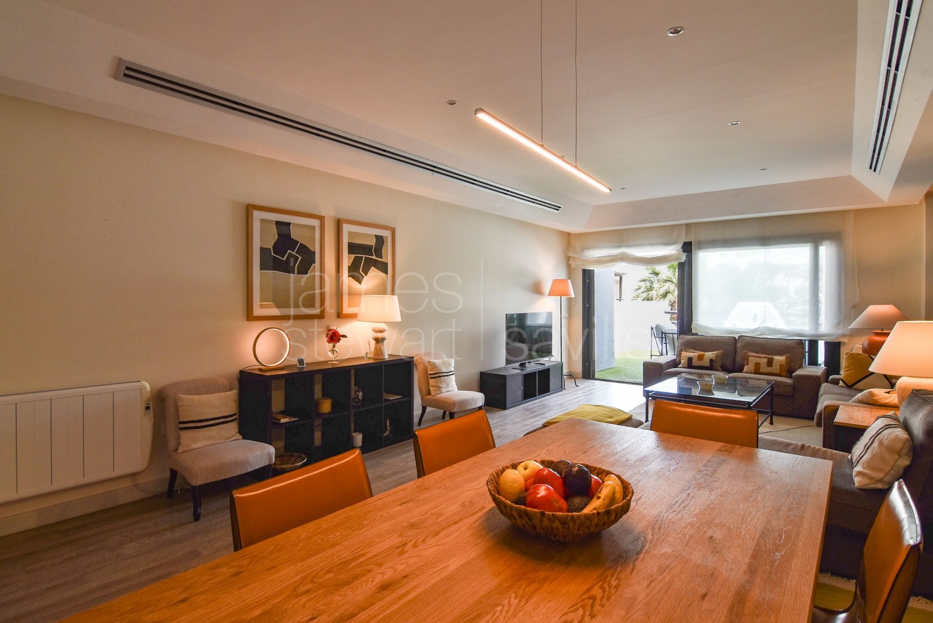 Immaculate 2 bedroom apartment in the El Polo community, Sotogrande Costa