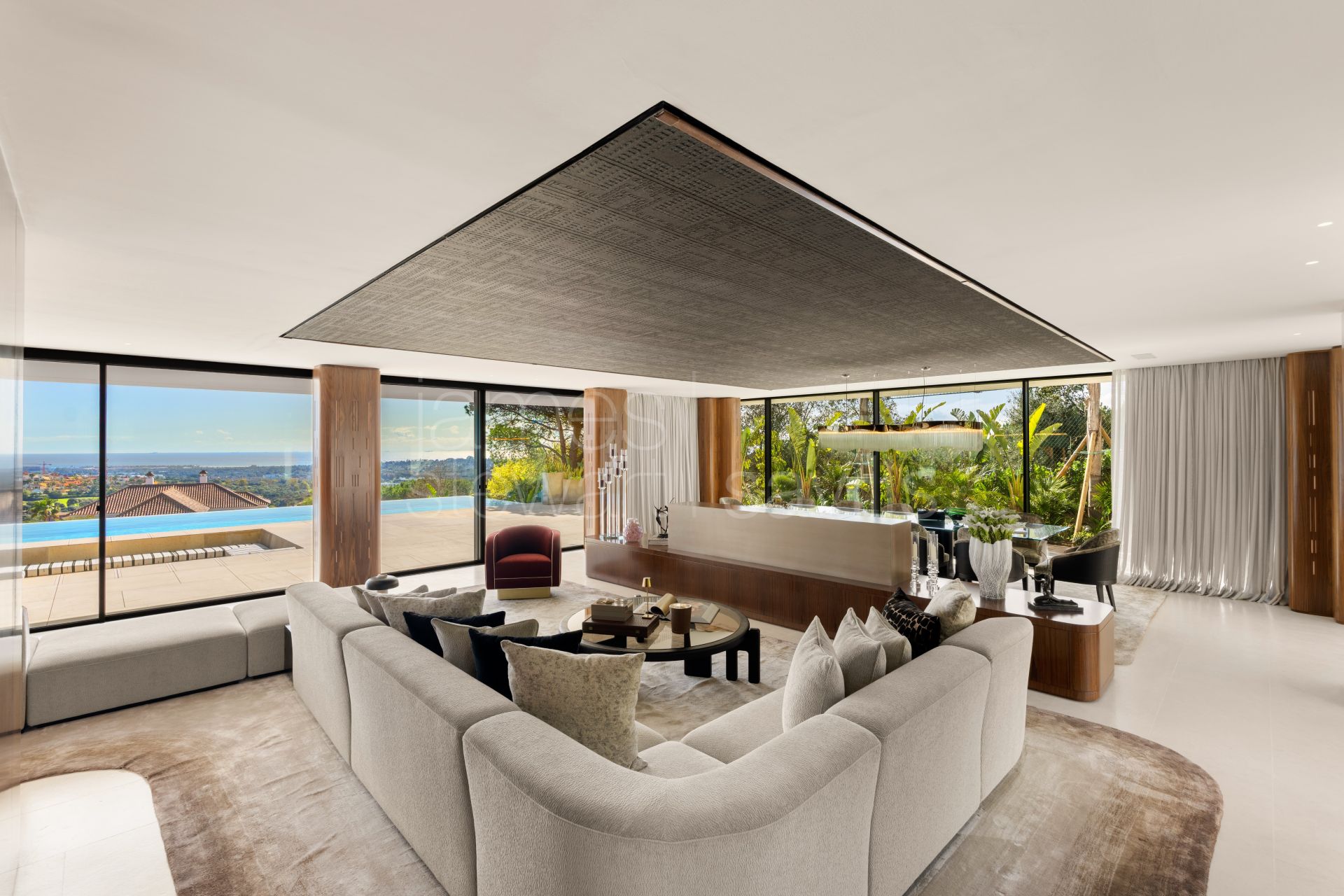 Contemporary Villa with Sea and Golf Views in La Reserva, Sotogrande