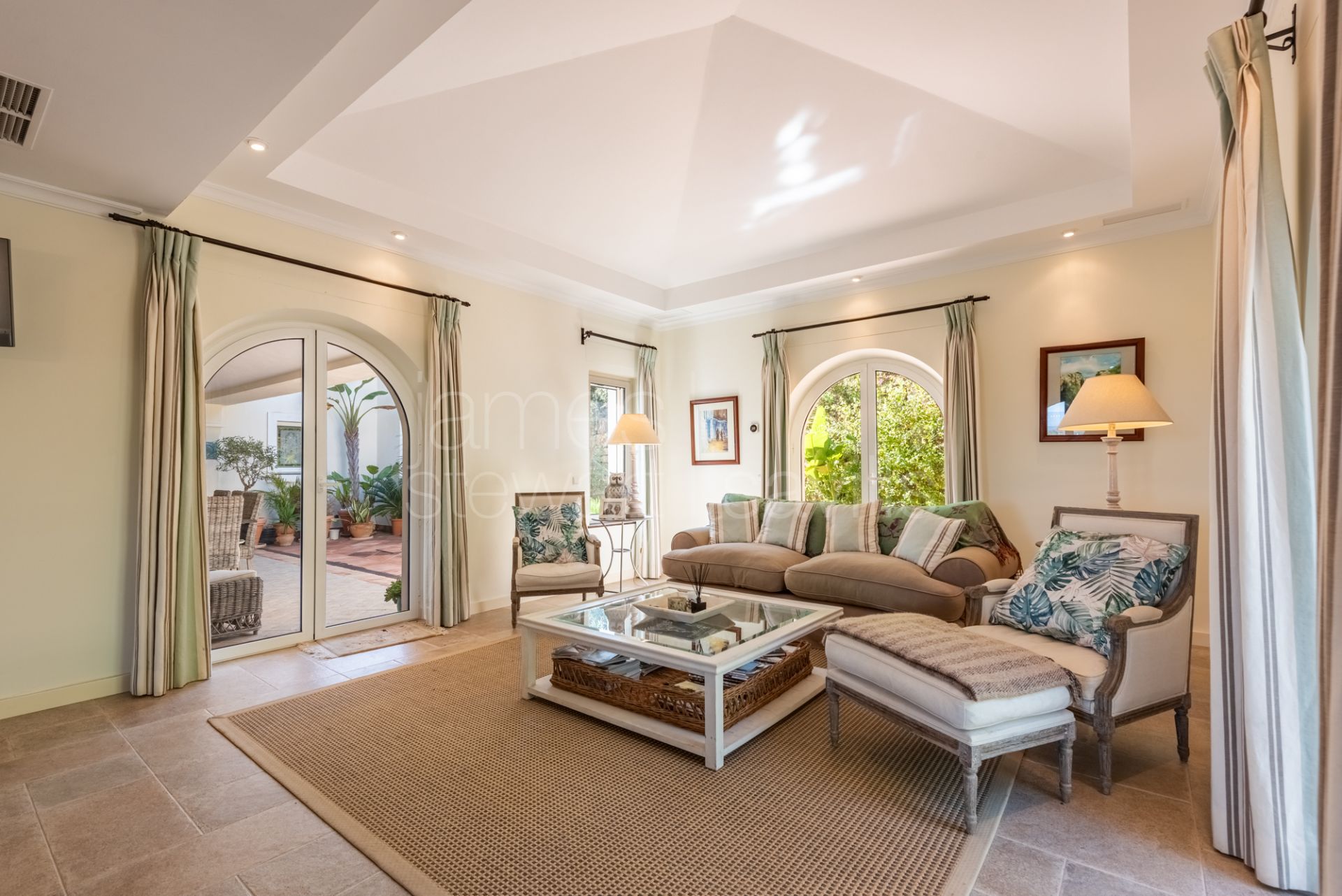 Lovely family home with sea views close to SO/ Sotogrande hotel