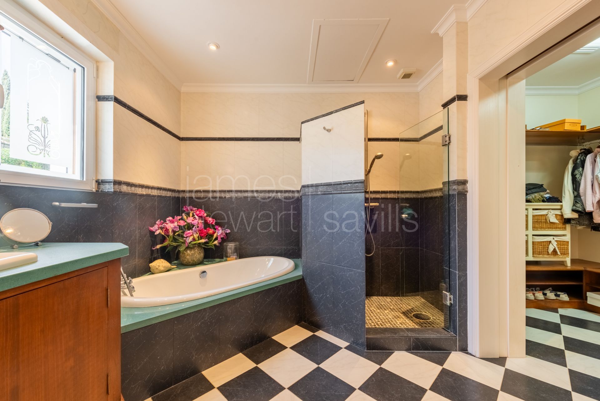 Lovely family home with sea views close to SO/ Sotogrande hotel