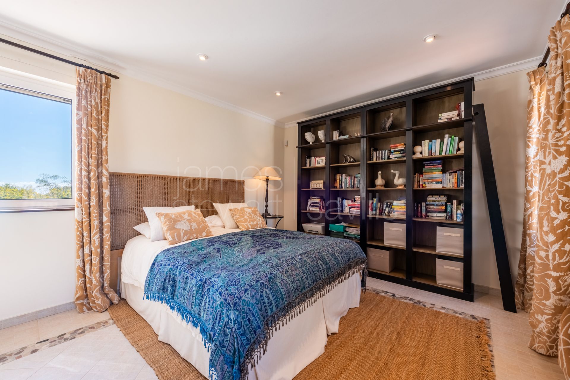 Lovely family home with sea views close to SO/ Sotogrande hotel