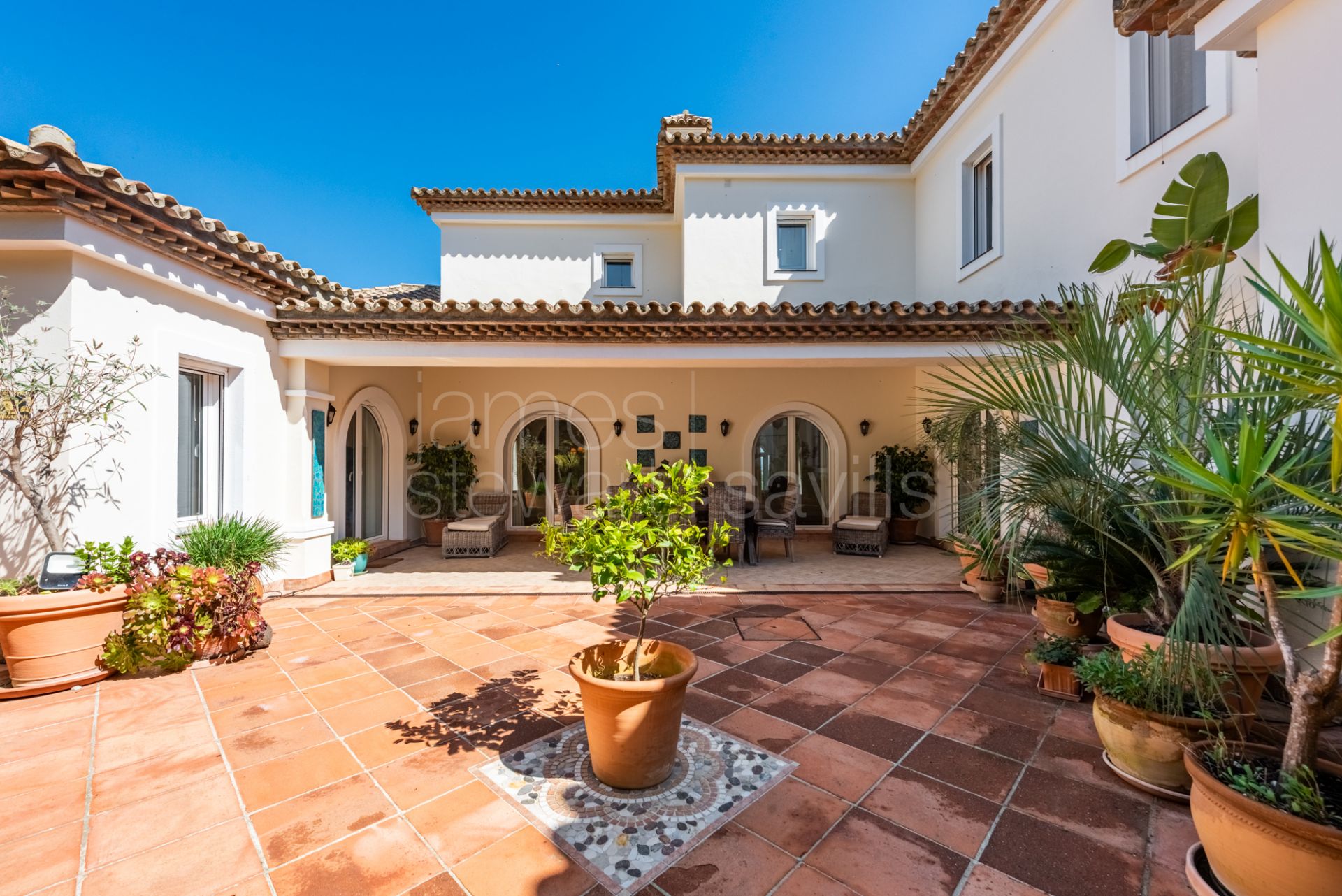 Lovely family home with sea views close to SO/ Sotogrande hotel