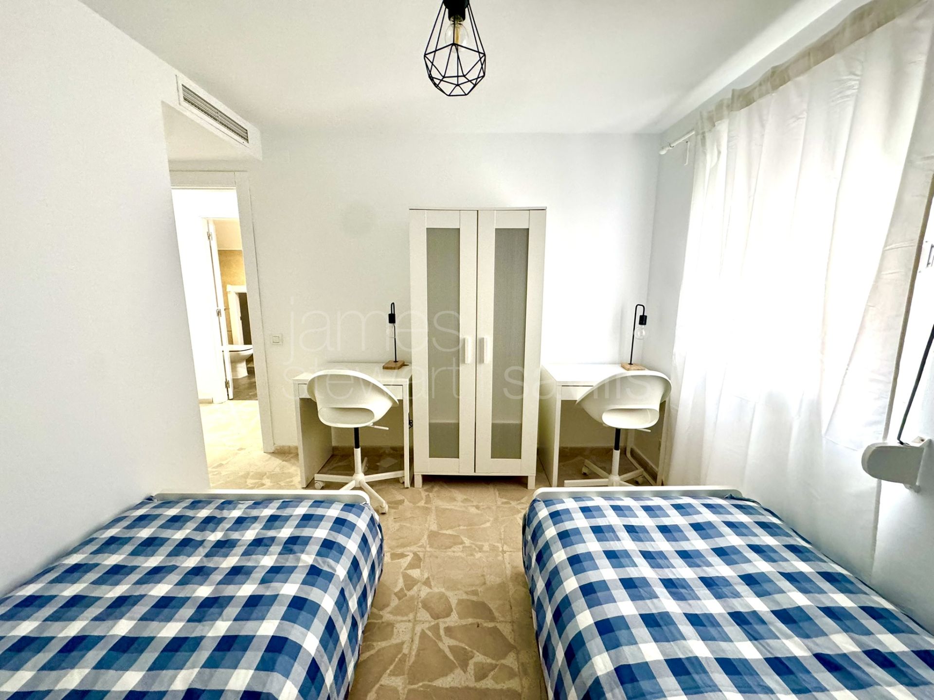 Ground-Floor Apartment for Sale in Pueblo Nuevo de Guadiaro, Sotogrande