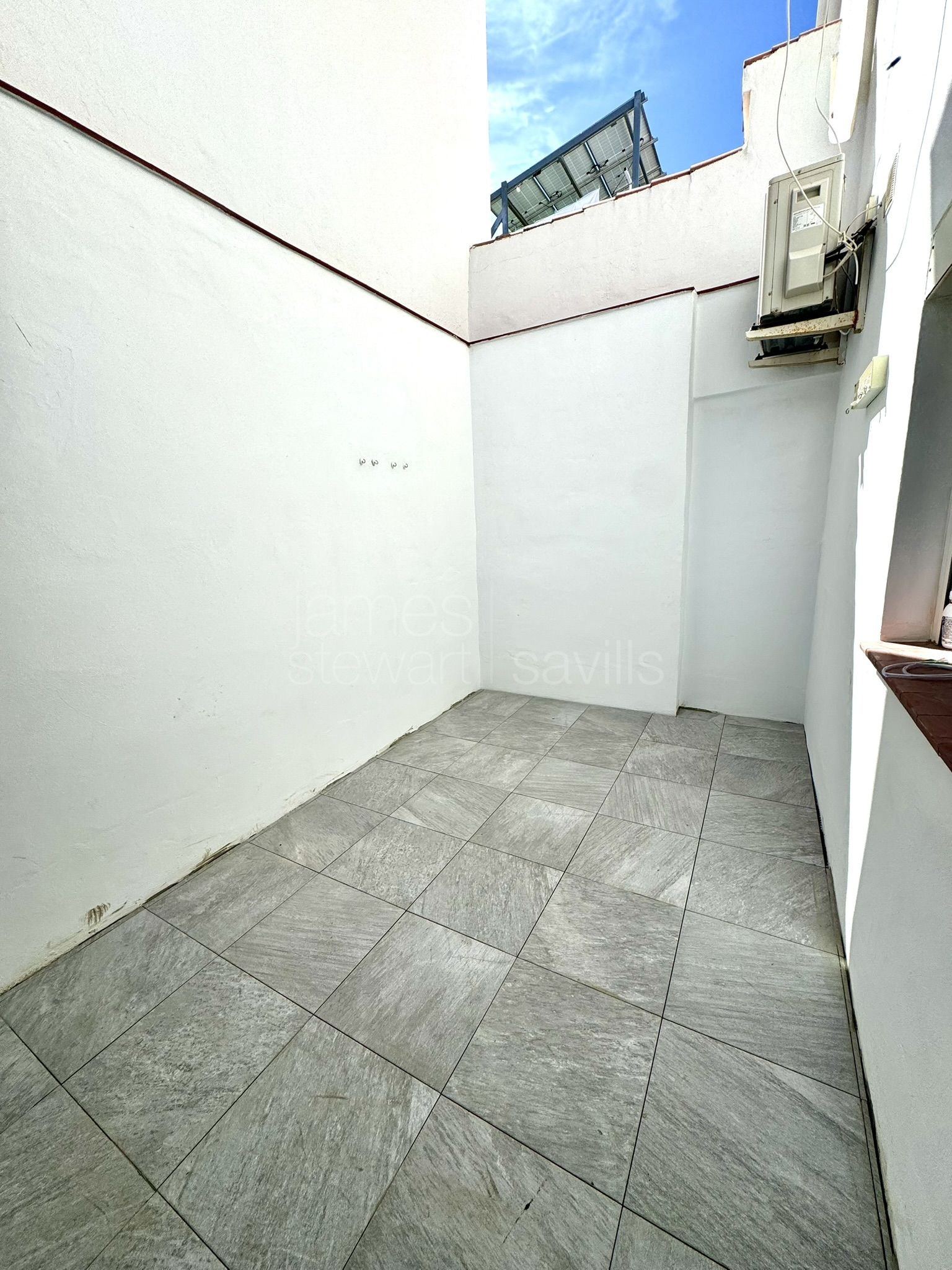 Ground-Floor Apartment for Sale in Pueblo Nuevo de Guadiaro, Sotogrande