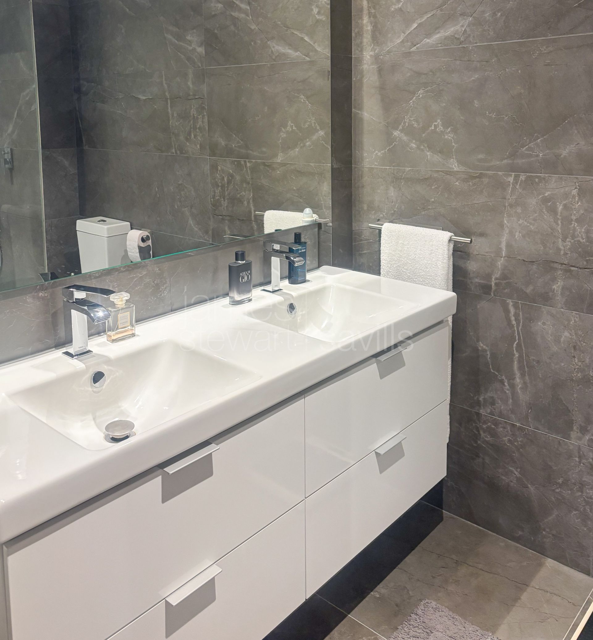 Two-Bedroom Apartment in Emerald Greens, San Roque Club