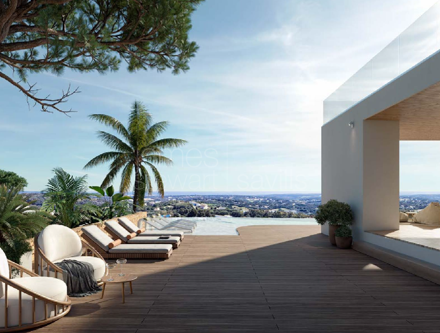 Contemporary villa with panoramic views in La Reserva, Sotogrande