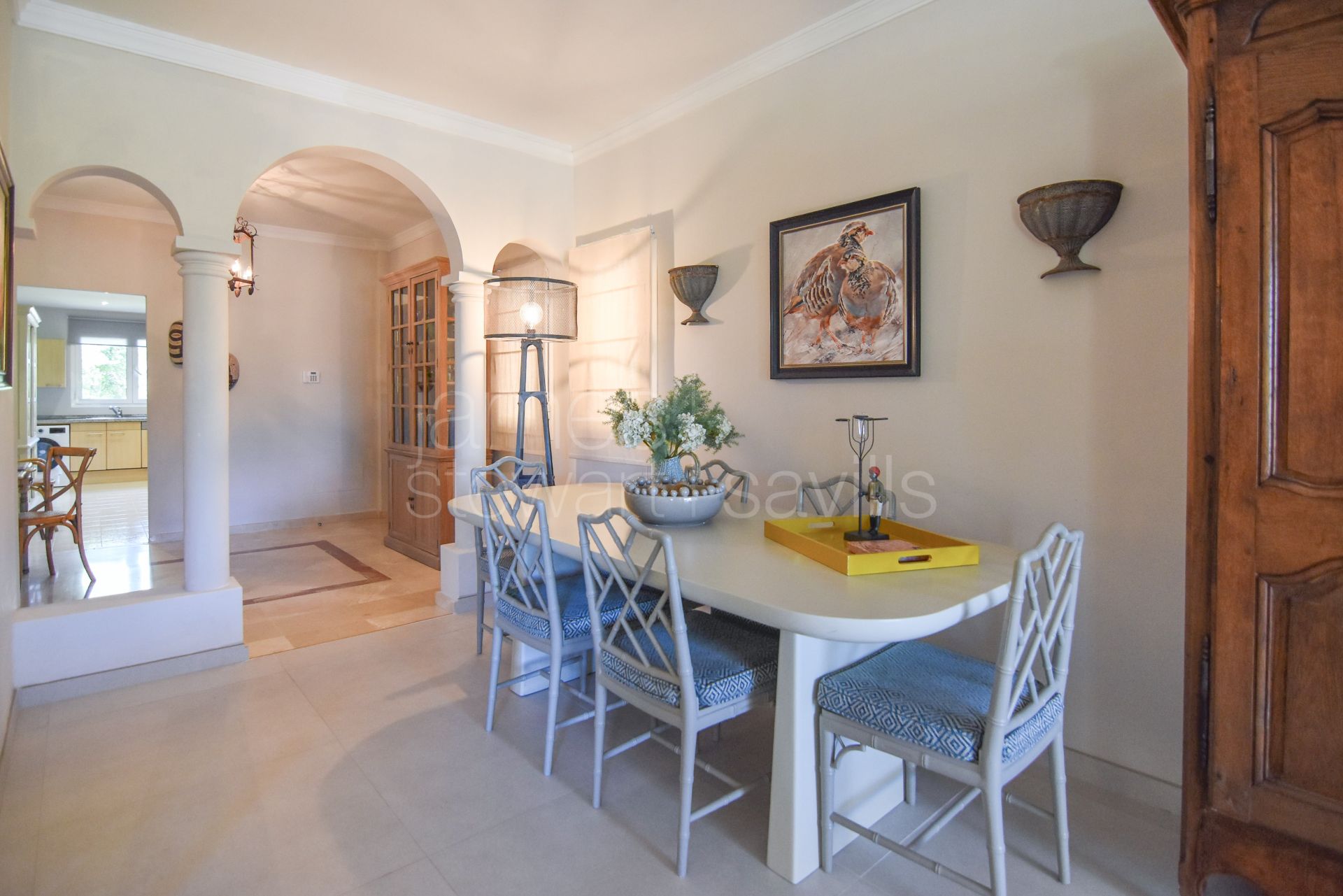 Exclusive ground floor residence in the prestigious San Roque Club Mansions