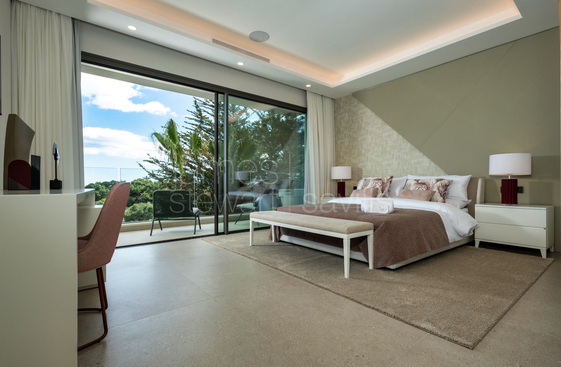 Contemporary villa with sea views in La Zagaleta