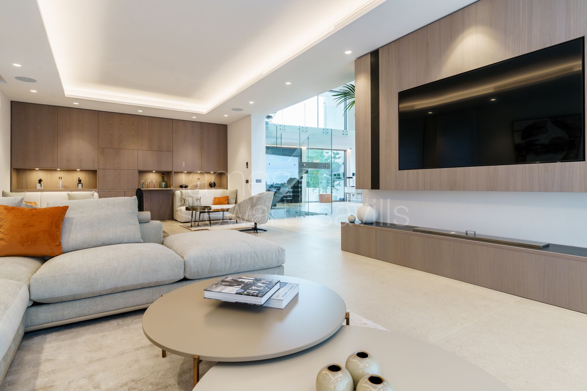 Contemporary villa with sea views in La Zagaleta