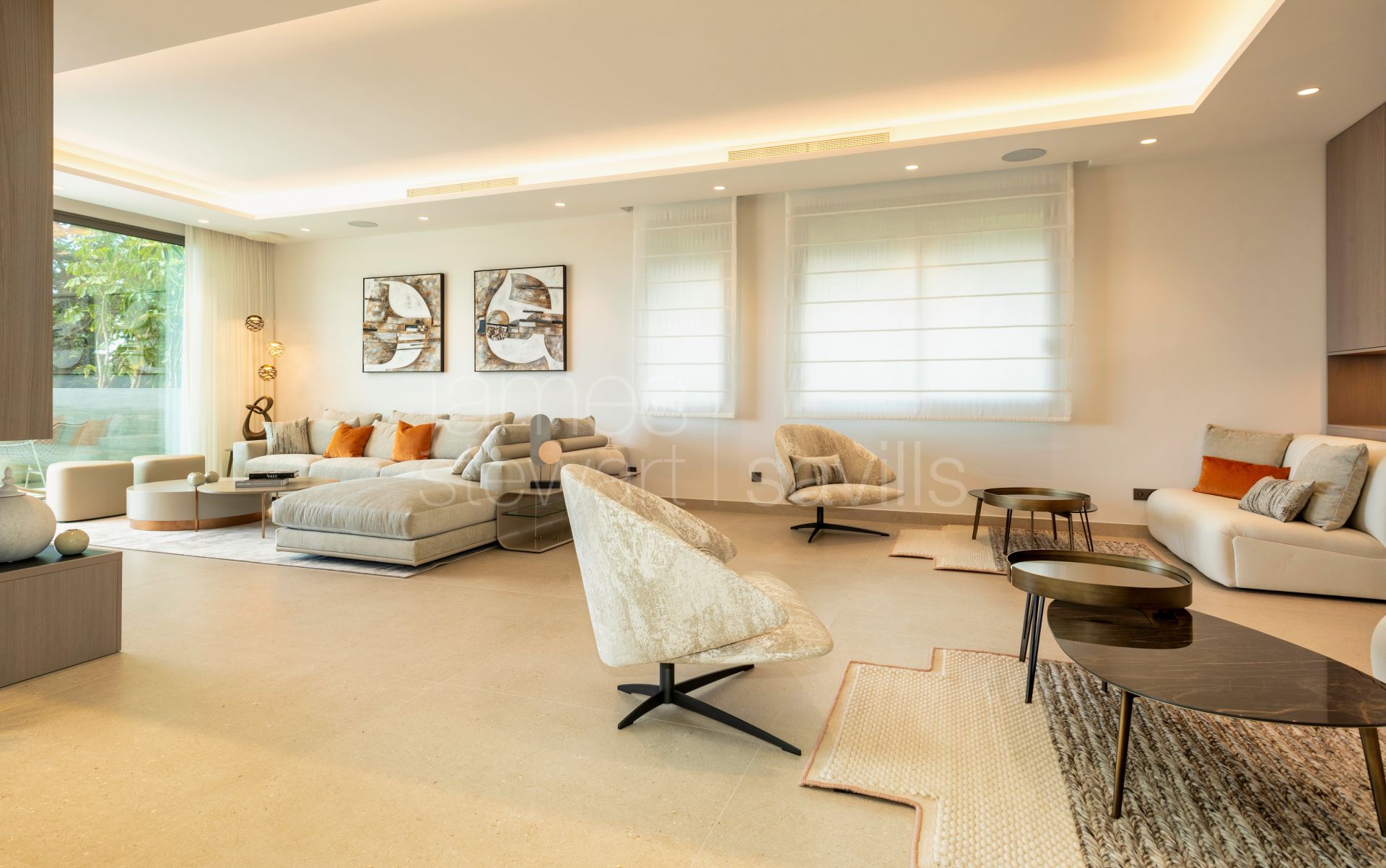 Contemporary villa with sea views in La Zagaleta