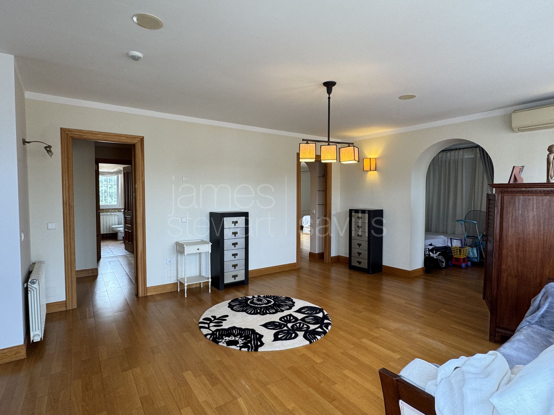 Amplia villa familiar con gran piscina y jardin cerca del Colegio Internacional de Sotogrande