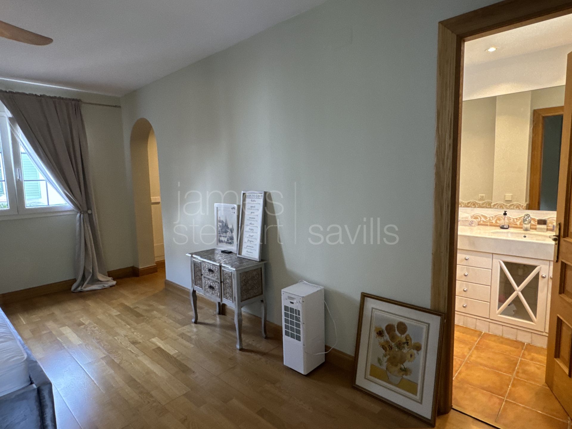Amplia villa familiar con gran piscina y jardin cerca del Colegio Internacional de Sotogrande