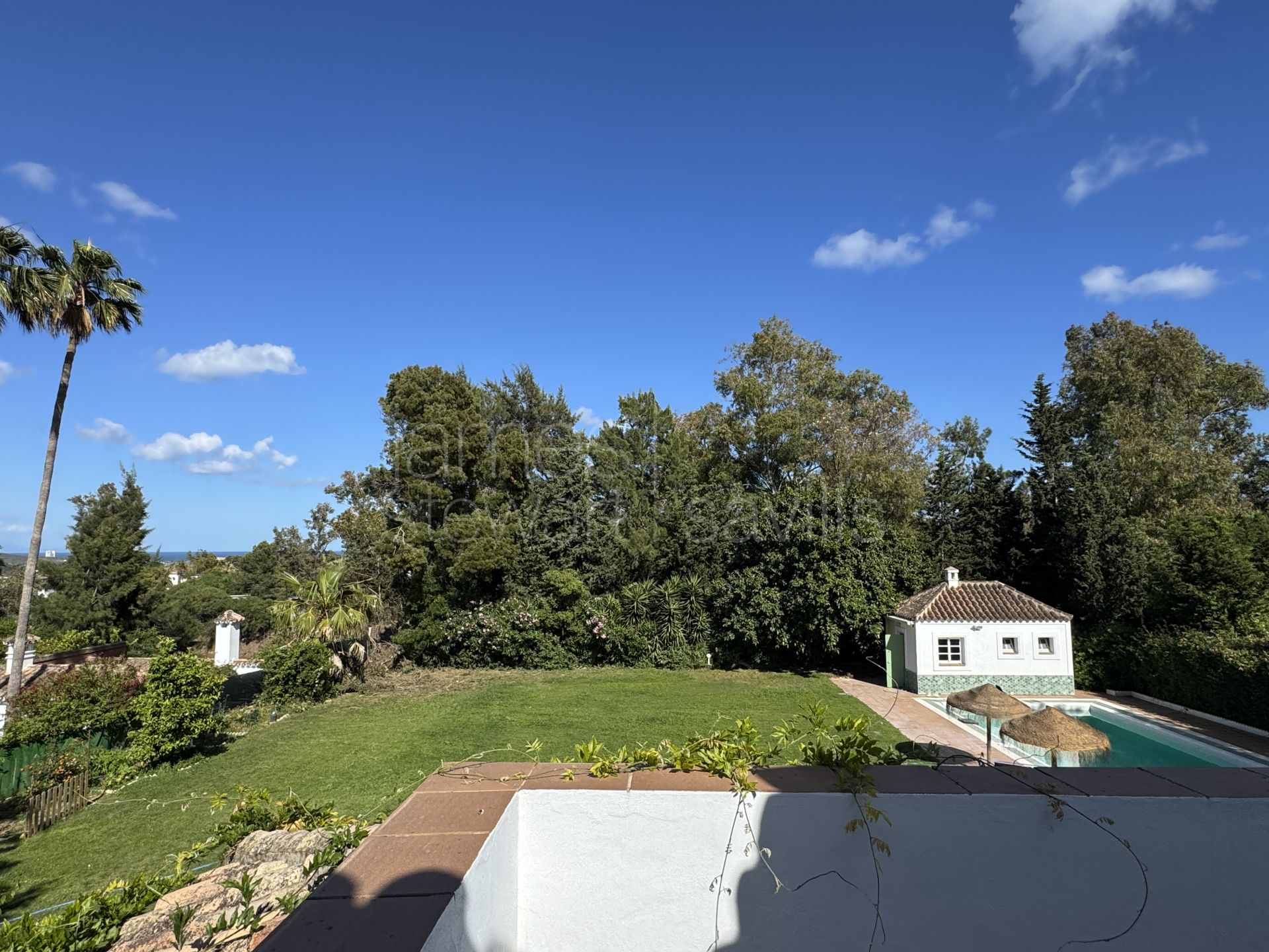 Amplia villa familiar con gran piscina y jardin cerca del Colegio Internacional de Sotogrande