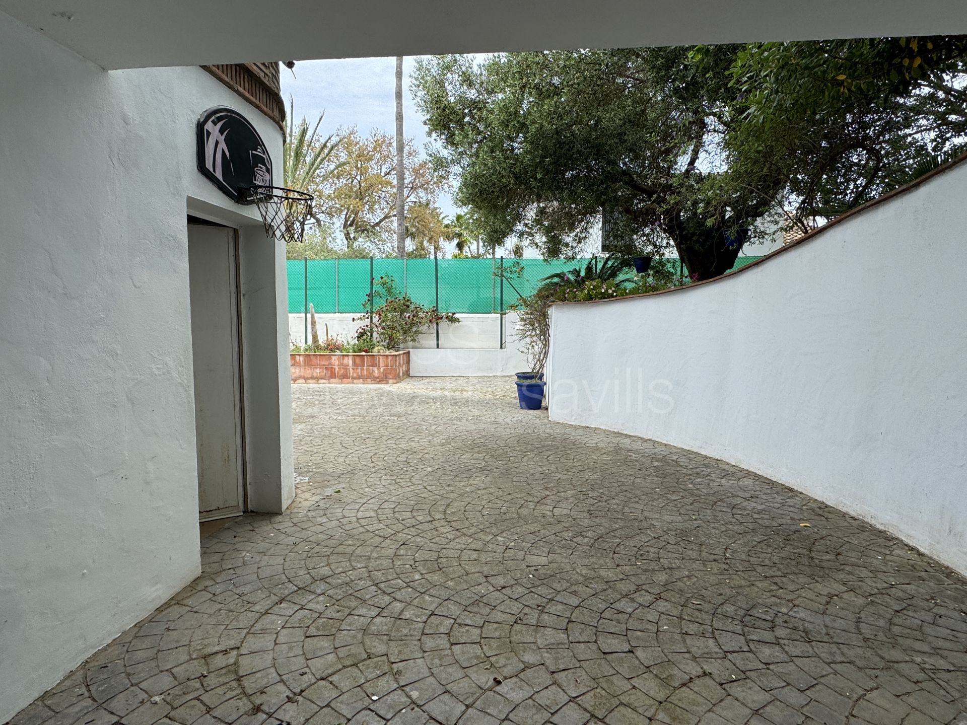 Amplia villa familiar con gran piscina y jardin cerca del Colegio Internacional de Sotogrande