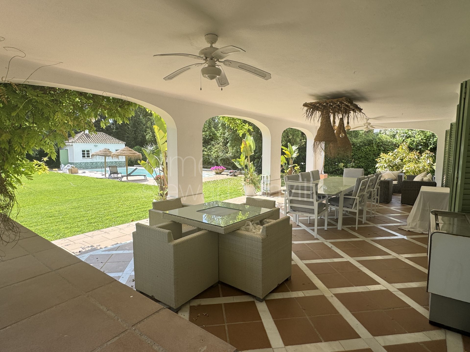 Amplia villa familiar con gran piscina y jardin cerca del Colegio Internacional de Sotogrande