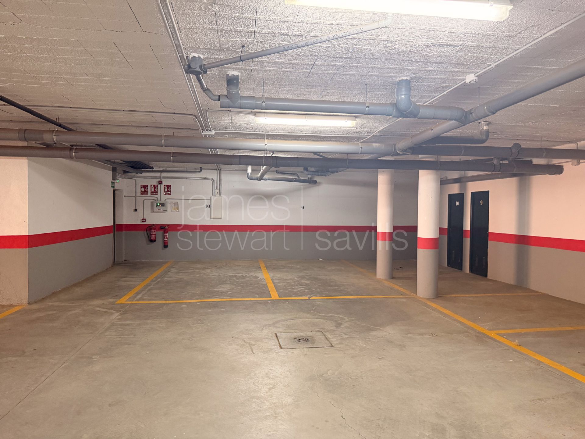 Amplio apartamento de tres dormitorios con grandes terrazas en San Roque Club