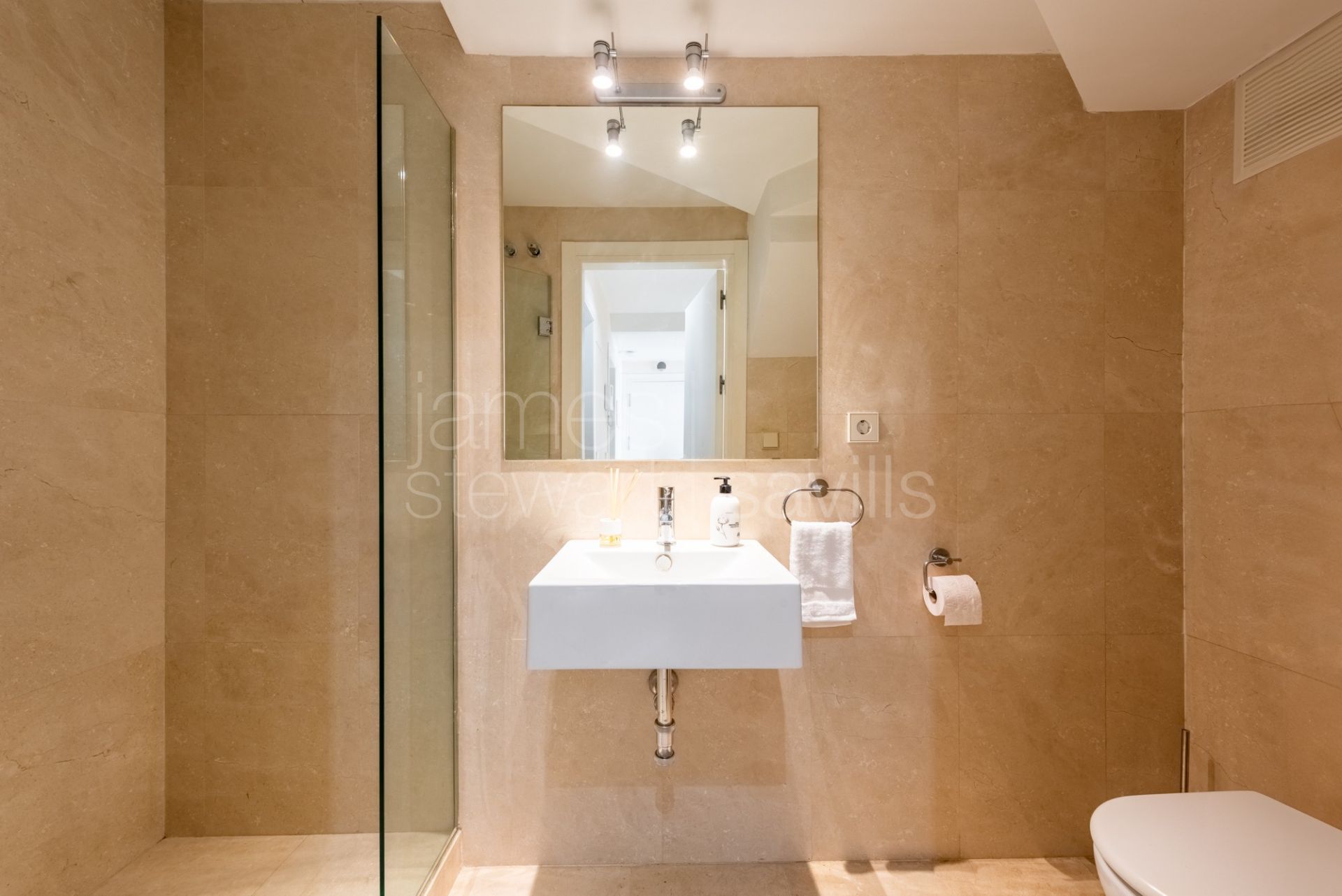 South facing Duplex penthouse in Sotogrande Marina