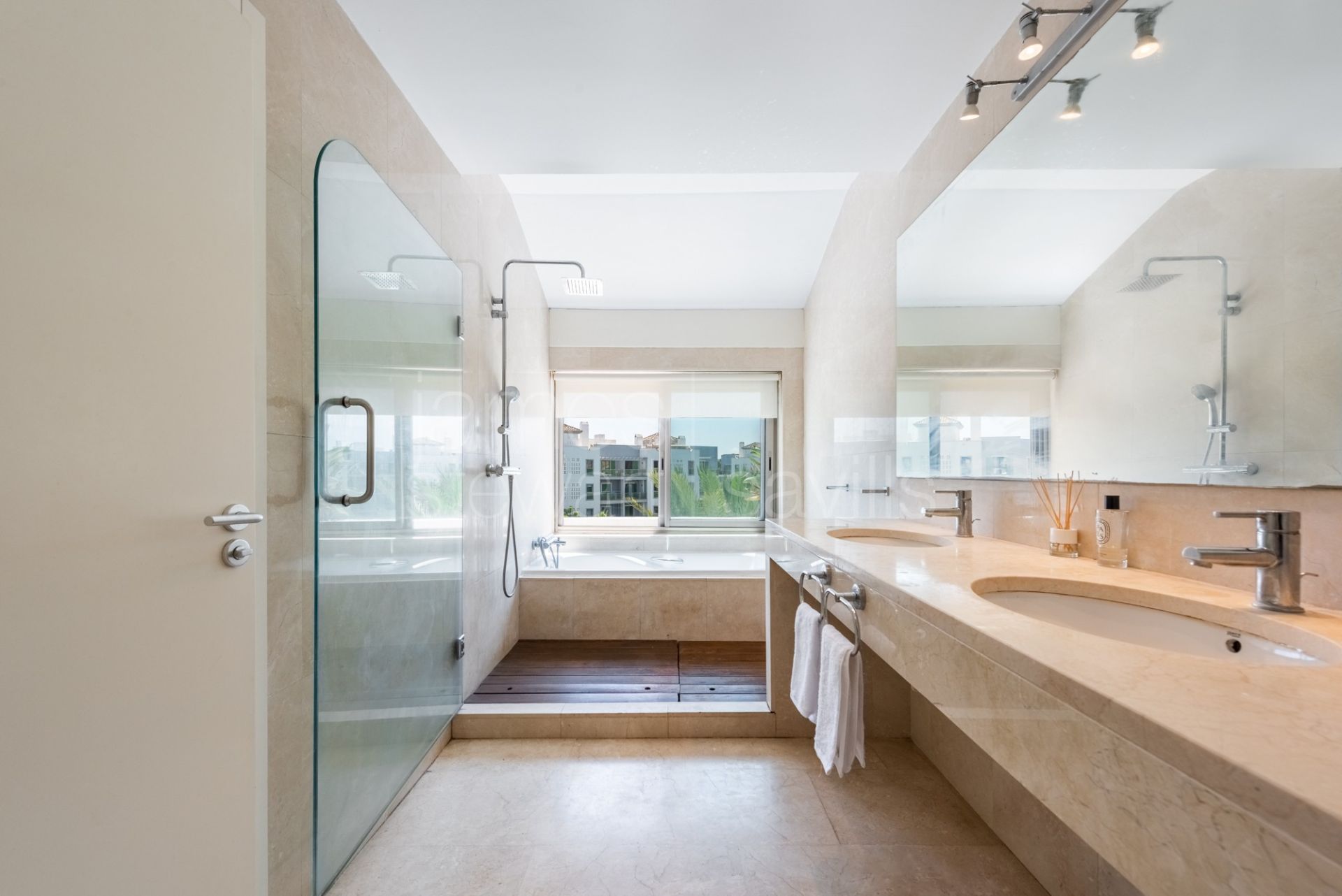 South facing Duplex penthouse in Sotogrande Marina