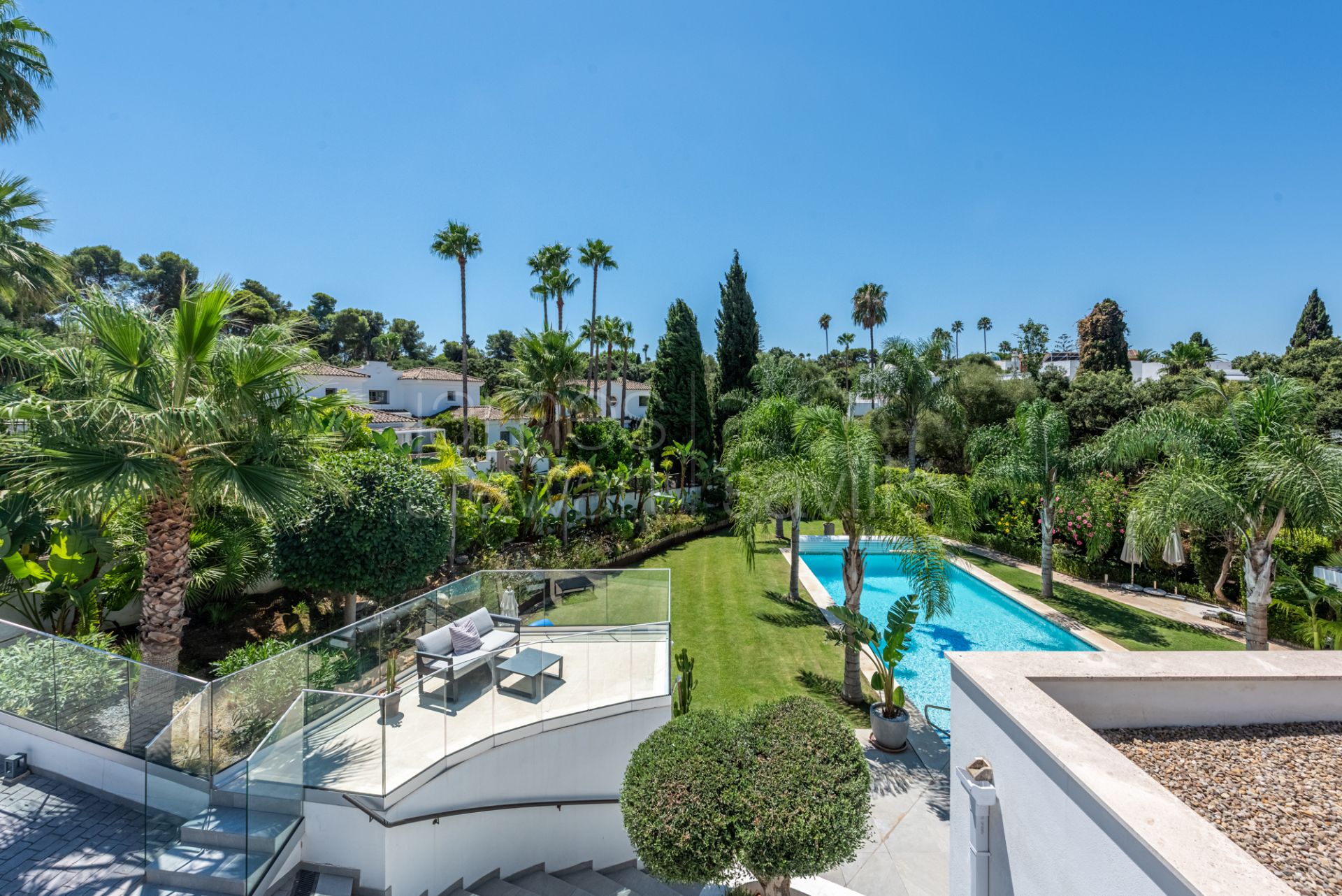 Beautifully renovated one of a kind villa in Sotogrande Costa equipped for sustainable living