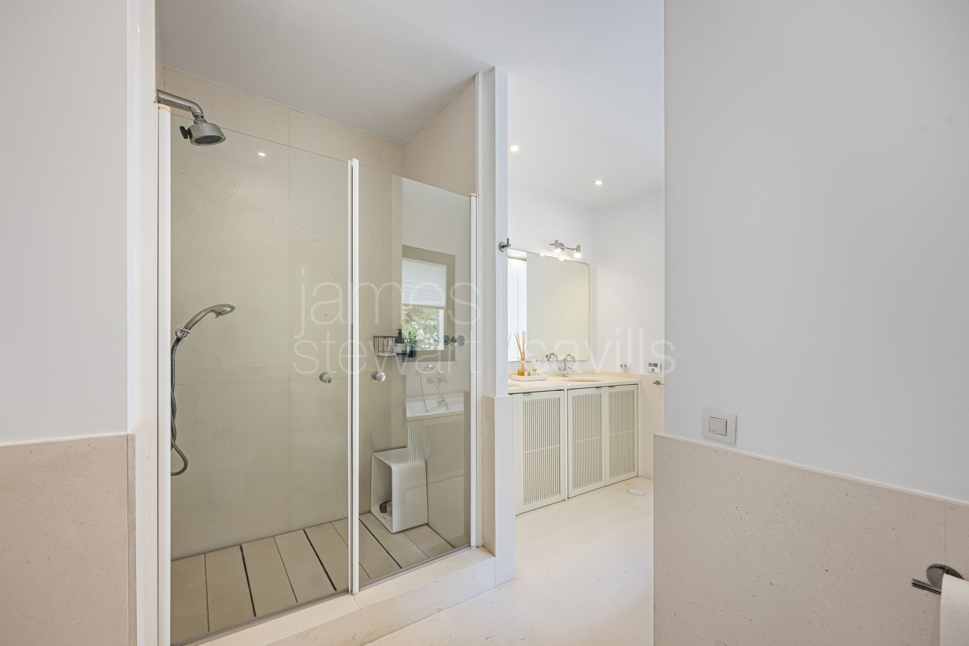 Villa contemporánea con casa de invitados en Las Cimas I, Sotogrande Alto