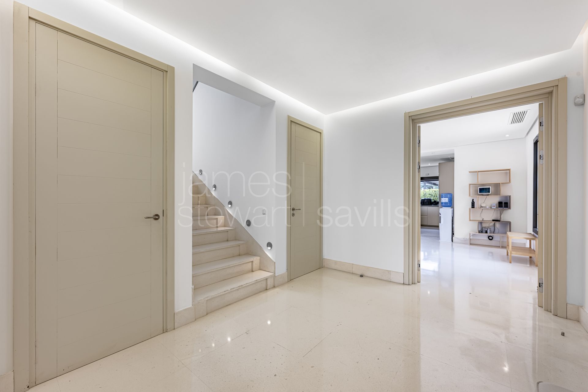Villa contemporánea con casa de invitados en Las Cimas I, Sotogrande Alto