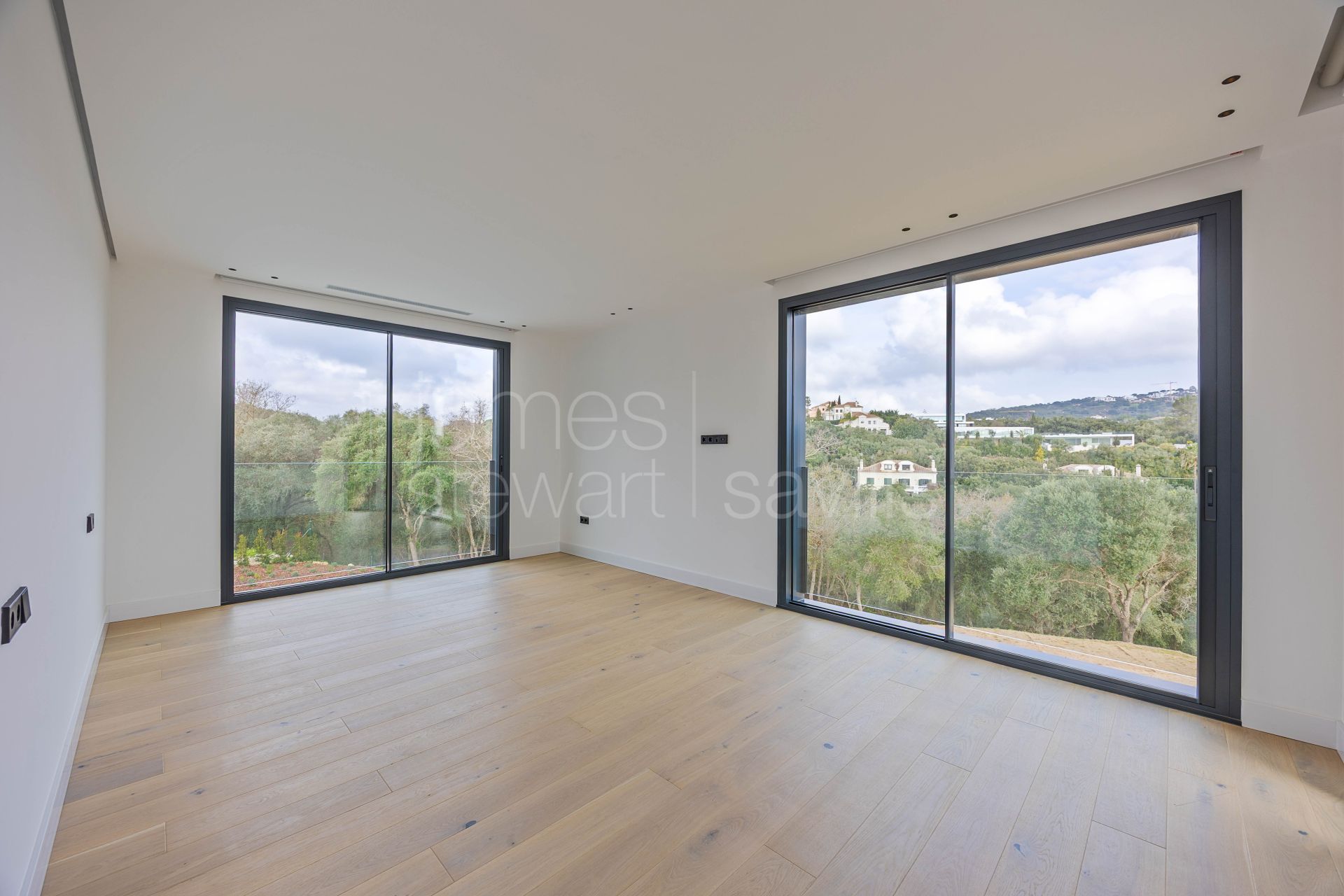 Contemporary Six-Bedroom Villa in Sotogrande Alto