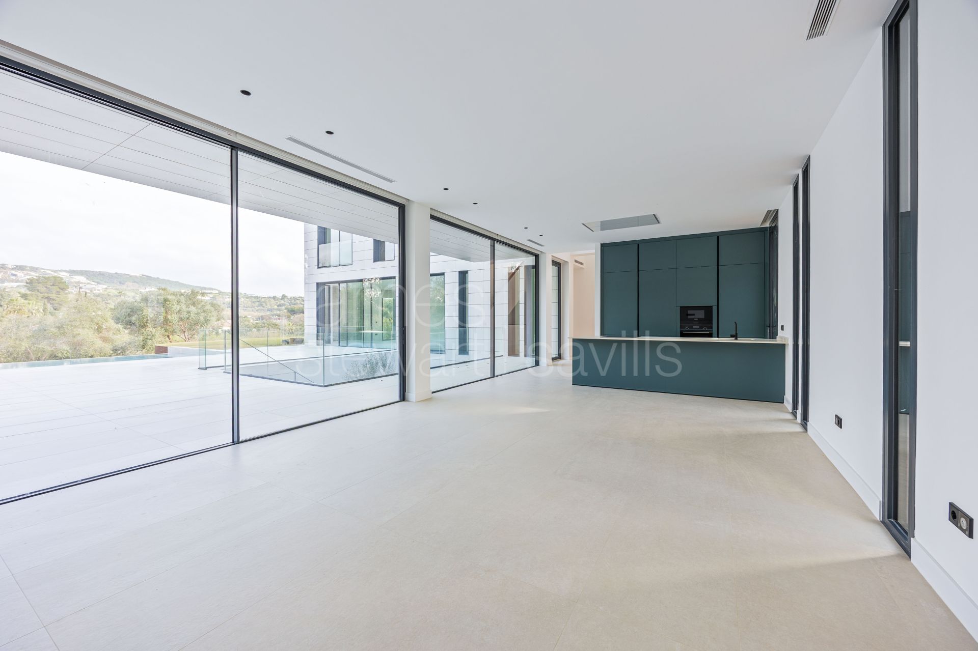 Contemporary Six-Bedroom Villa in Sotogrande Alto