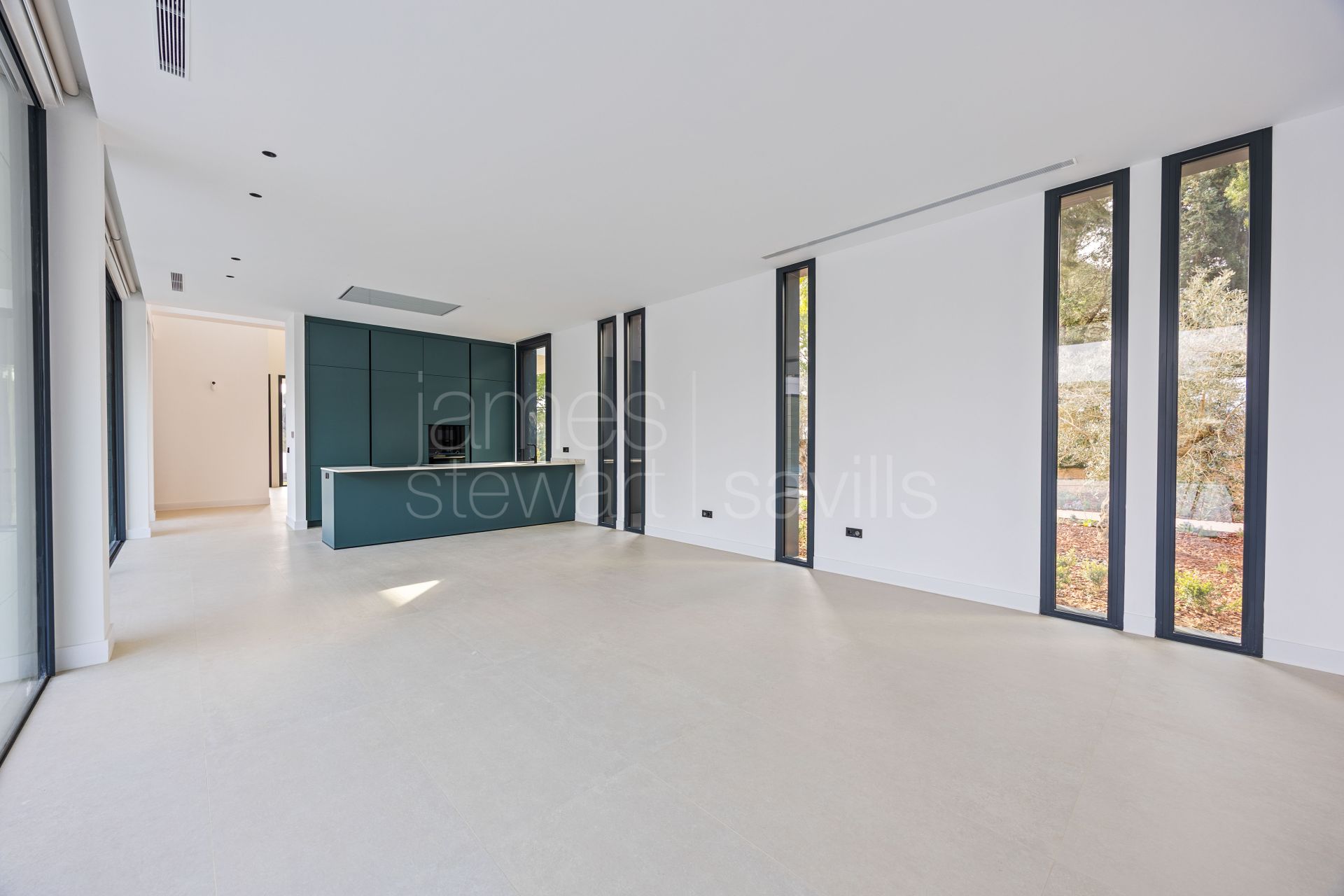 Contemporary Six-Bedroom Villa in Sotogrande Alto