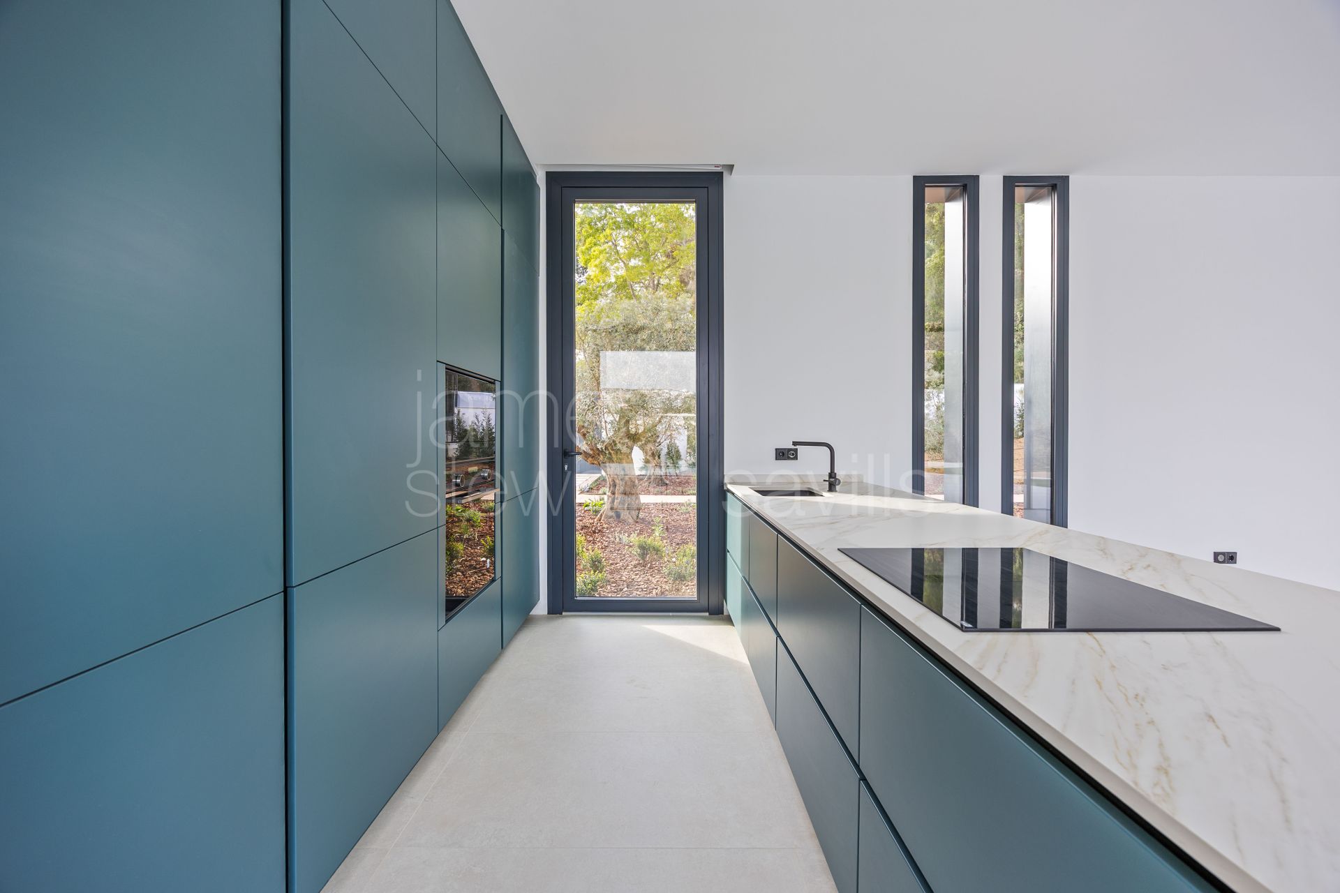Contemporary Six-Bedroom Villa in Sotogrande Alto