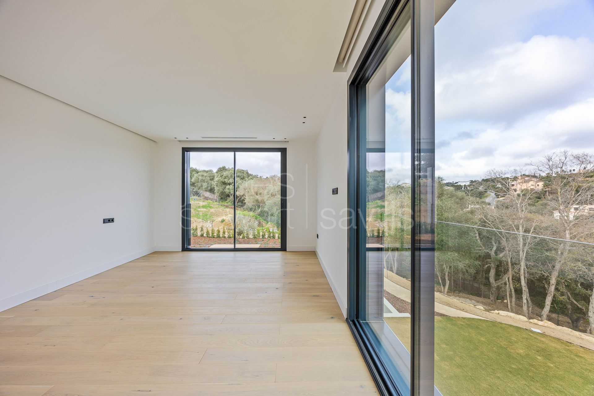 Contemporary Six-Bedroom Villa in Sotogrande Alto