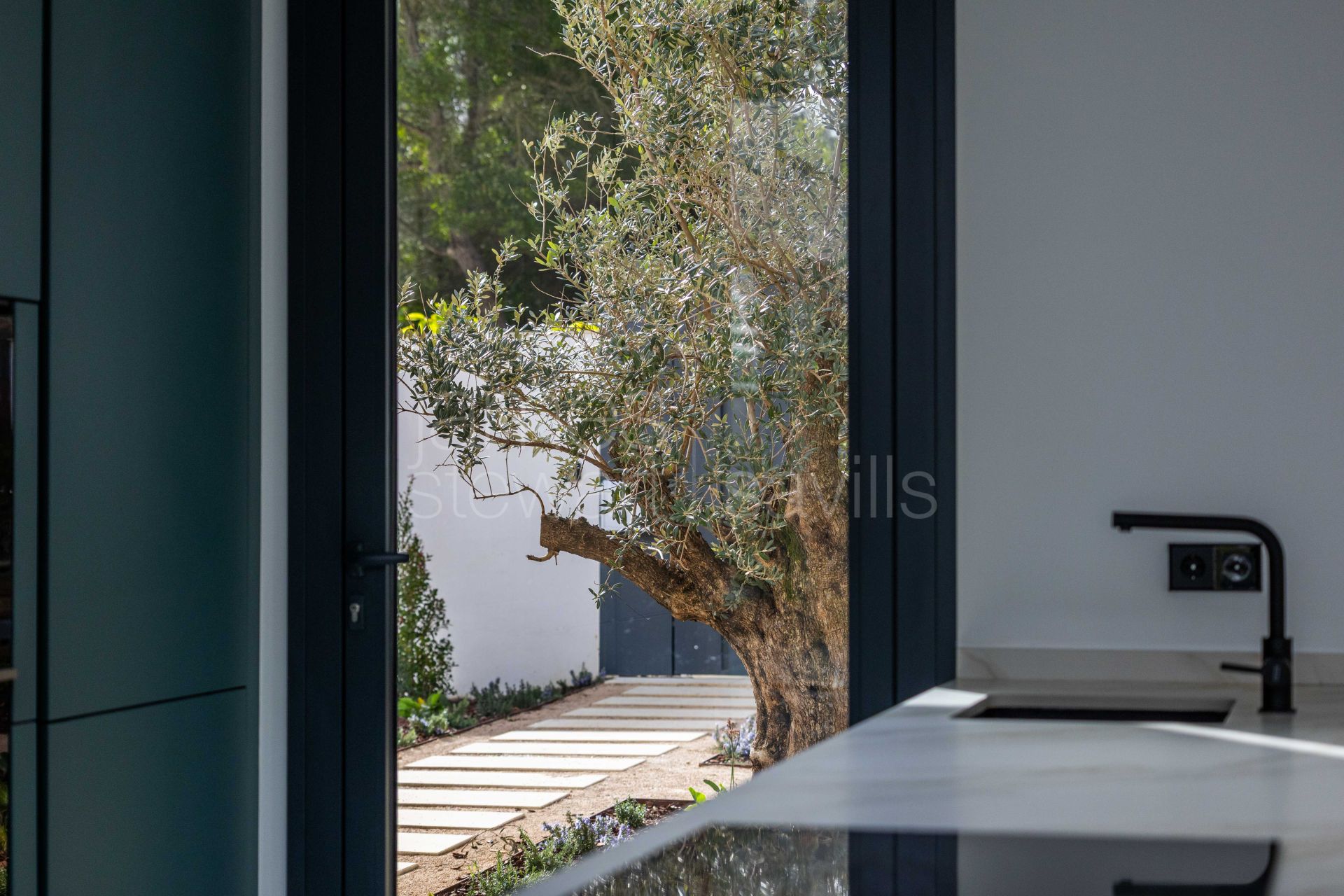 Contemporary Six-Bedroom Villa in Sotogrande Alto