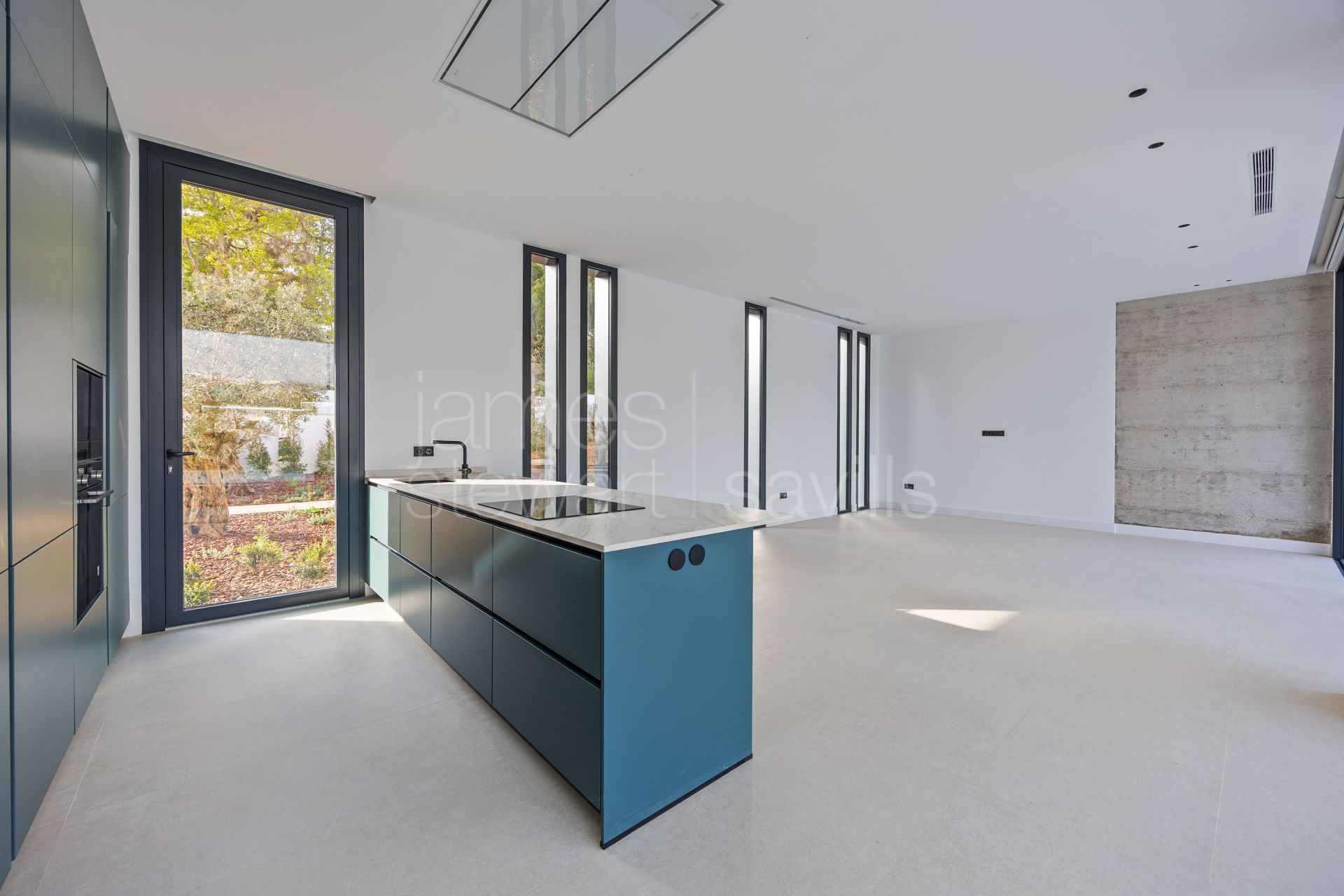 Contemporary Six-Bedroom Villa in Sotogrande Alto