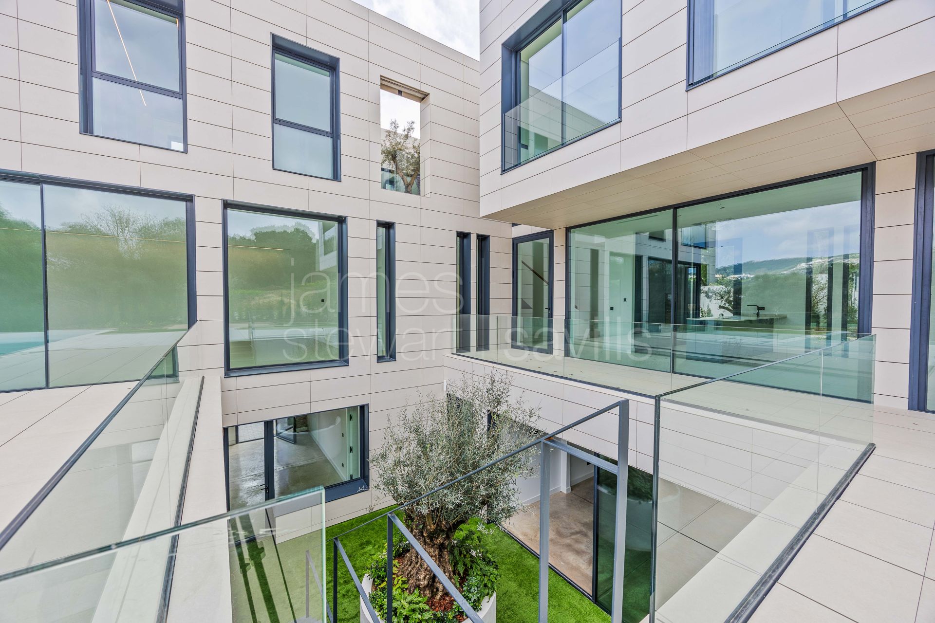 Contemporary Six-Bedroom Villa in Sotogrande Alto