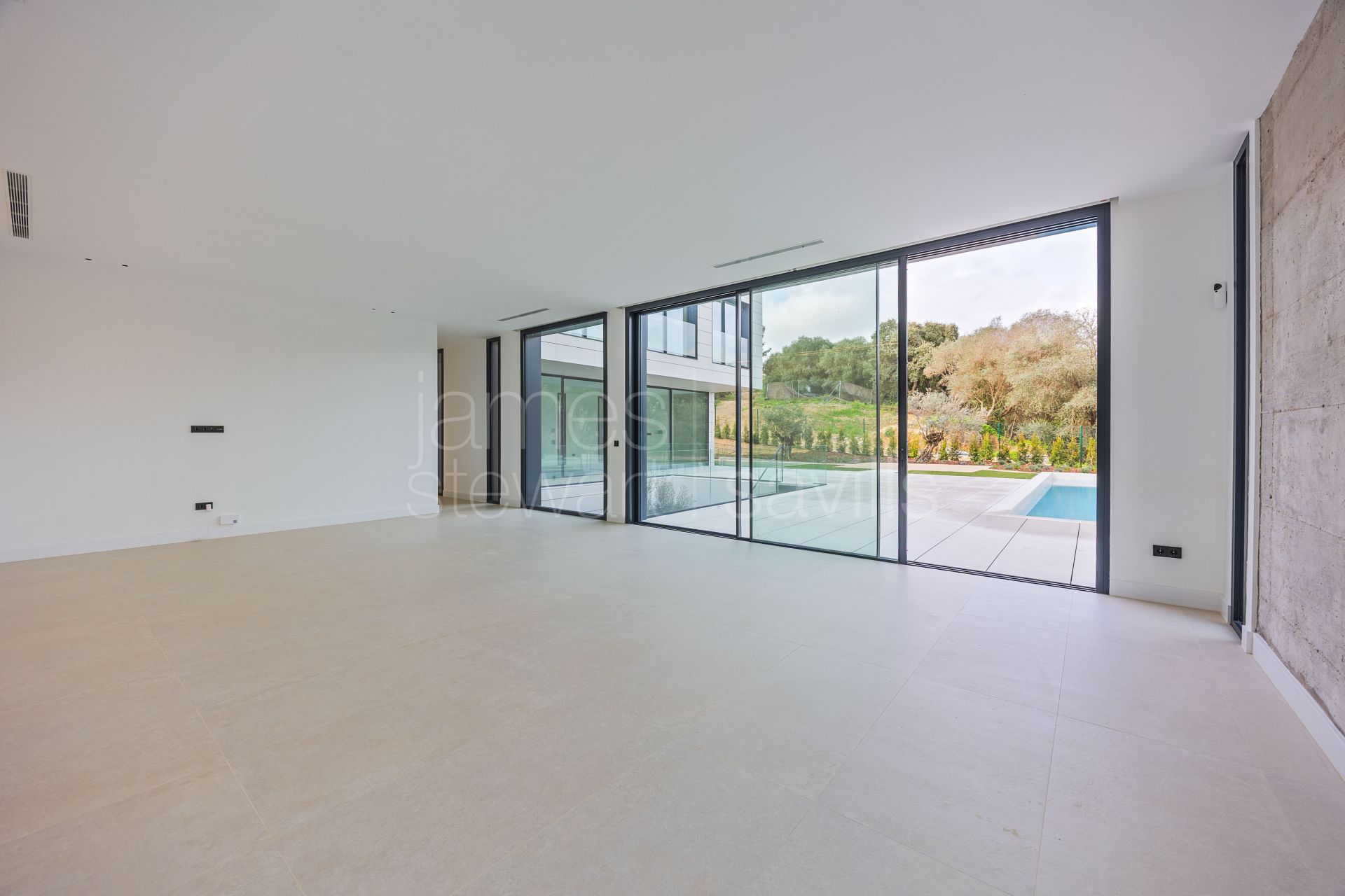 Contemporary Six-Bedroom Villa in Sotogrande Alto