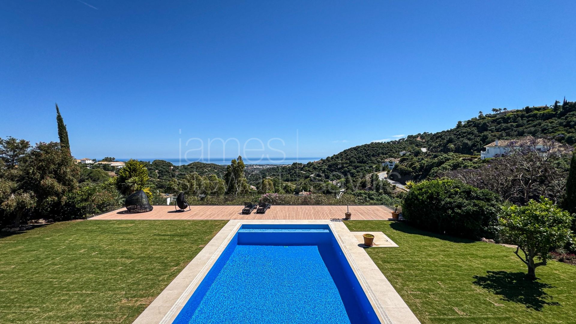 Villa reformada con vistas panorámicas al mar en La Zagaleta, Benahavís