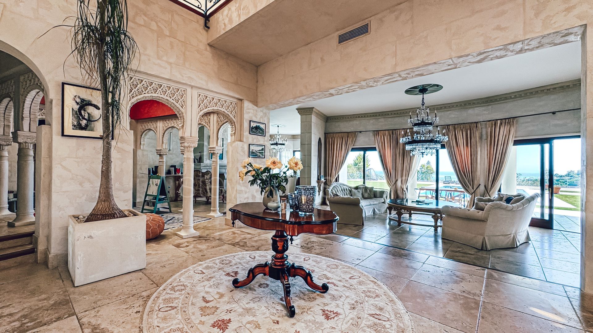 Villa reformada con vistas panorámicas al mar en La Zagaleta, Benahavís