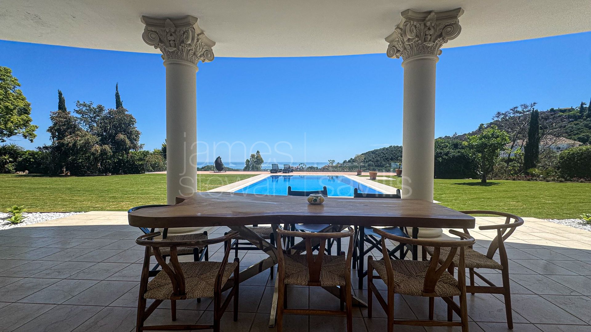 Villa reformada con vistas panorámicas al mar en La Zagaleta, Benahavís