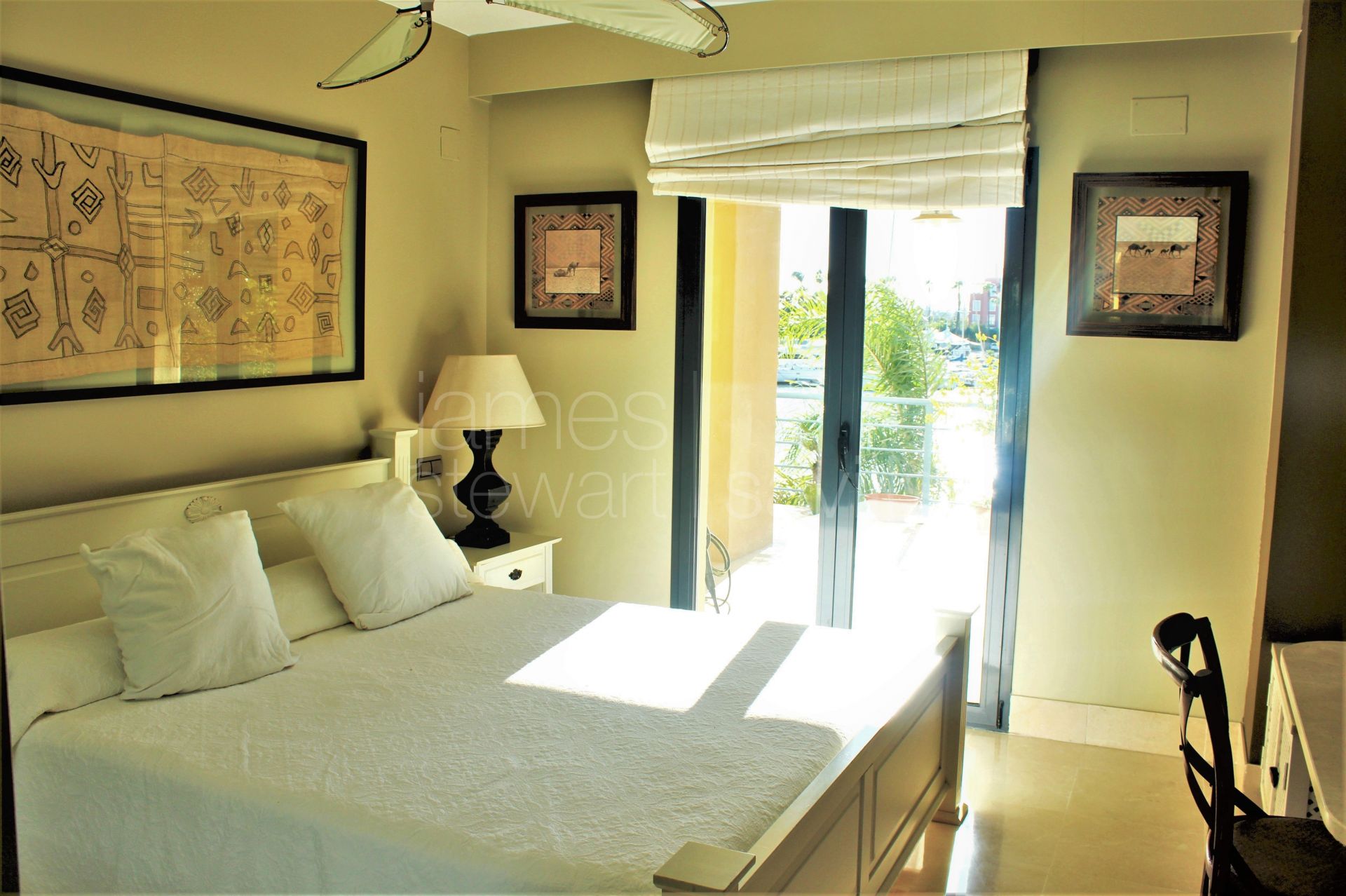 Apartamento amplio y luminoso de 5 dormitorios en La Marina de Sotogrande