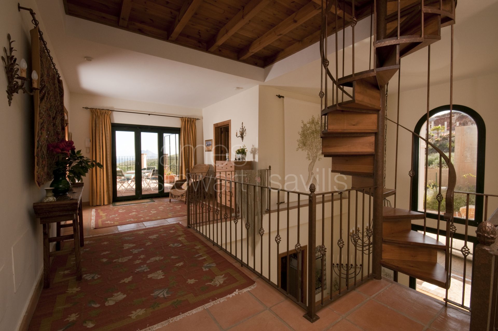 Wonderful Andaluz style villa with truly breathtaking views of the Mediterranean